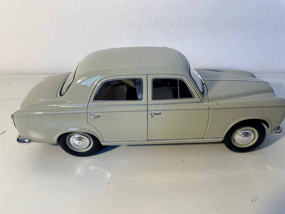 Peugeot 403 Luxusgrou Sedan aus 1954 (Solido Skala 1/18)
