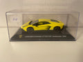 Lamborghini Aventador LP 720-4 50ème Annversario jaune de 2013 (avec logo à gauche sur le socle)