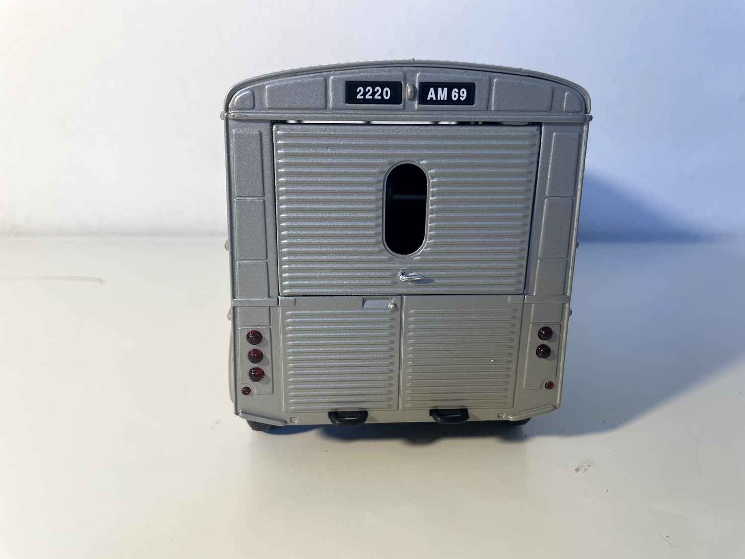 Gray Citroën HY from 1962 (Solido 1/18th scale)