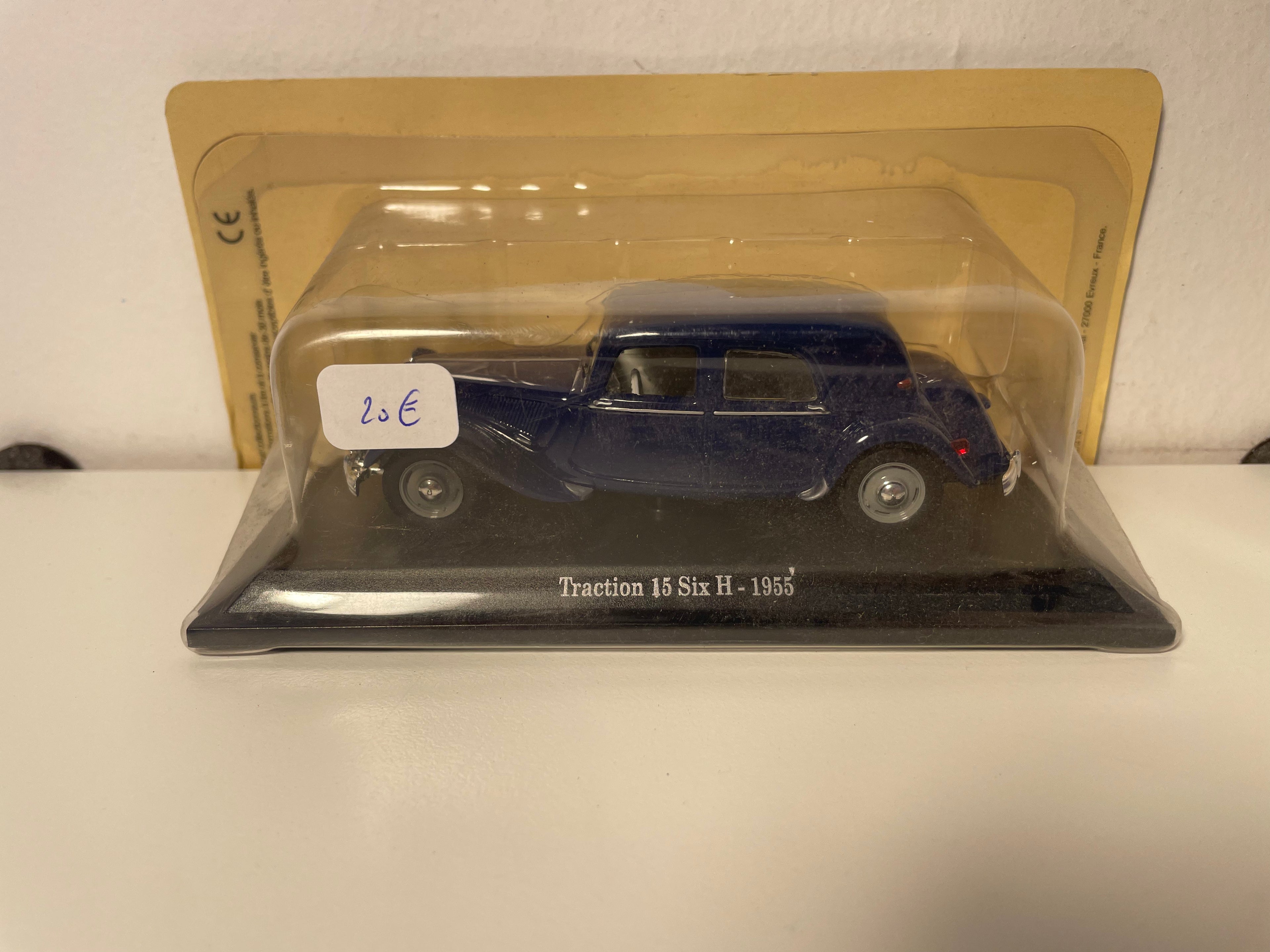 Citroën traction 15 six H blu scuro del 1955