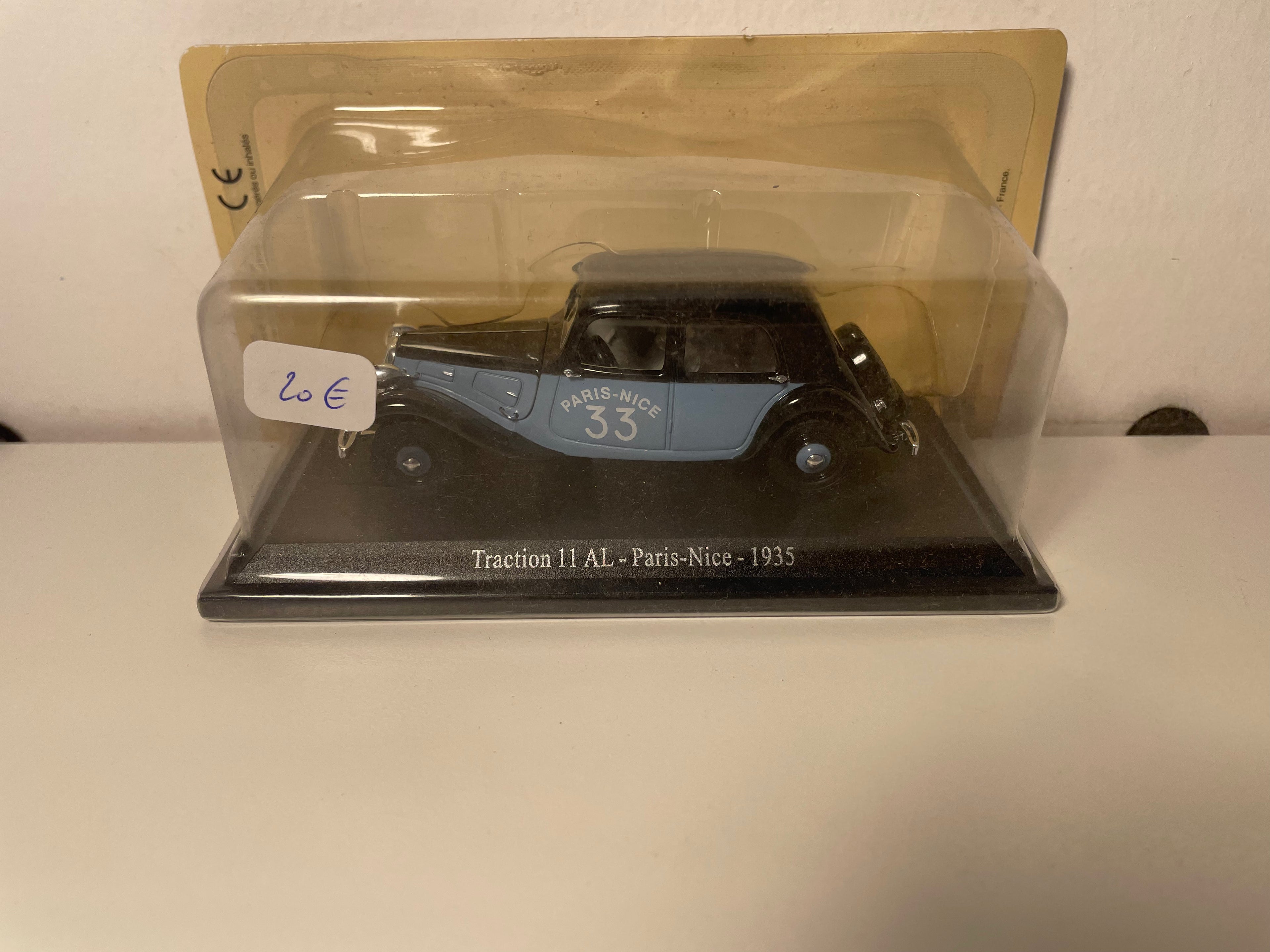 Citroën traction 11 AL blu e nera numero 33 del 1935 - Parigi - Nizza