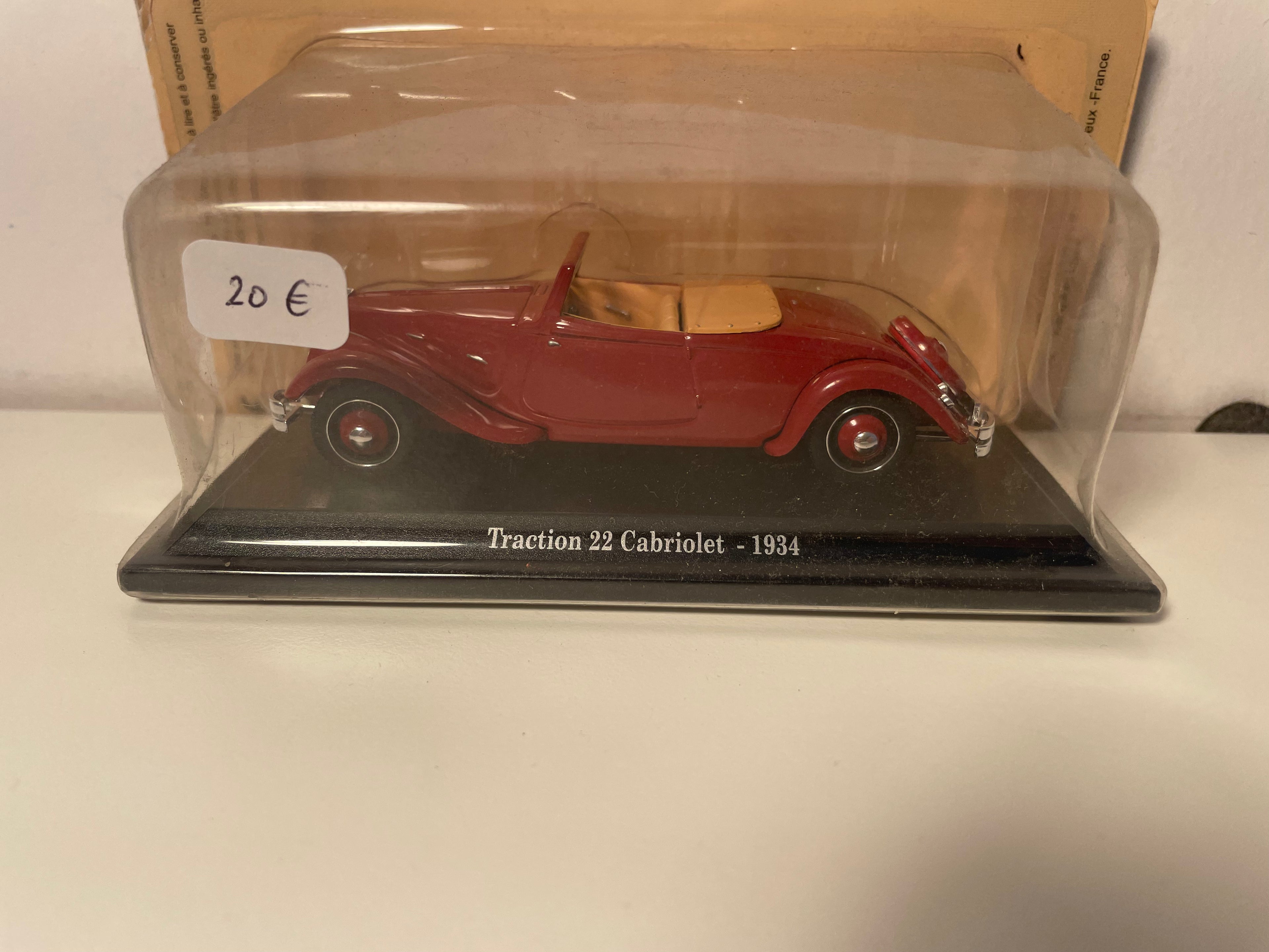 Citroën traction 22 cabriolet bordeaux del 1934