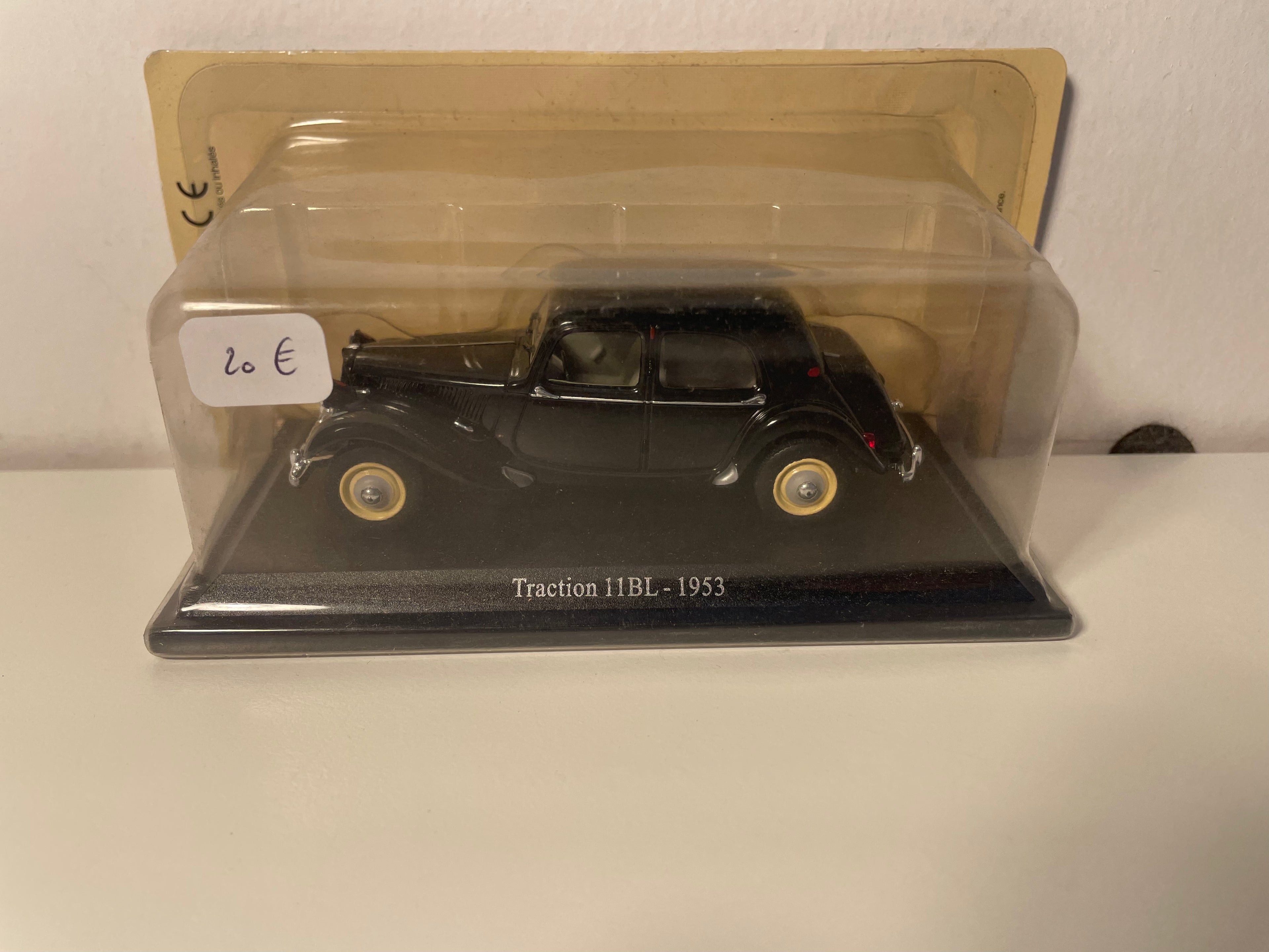 Citroën traction 11BL nera del 1953