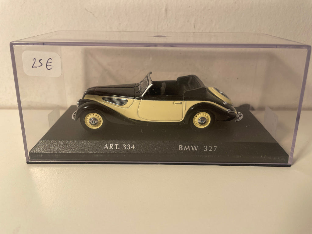 BMW 327 beige y negro cabriolet de 1941 (a priori)