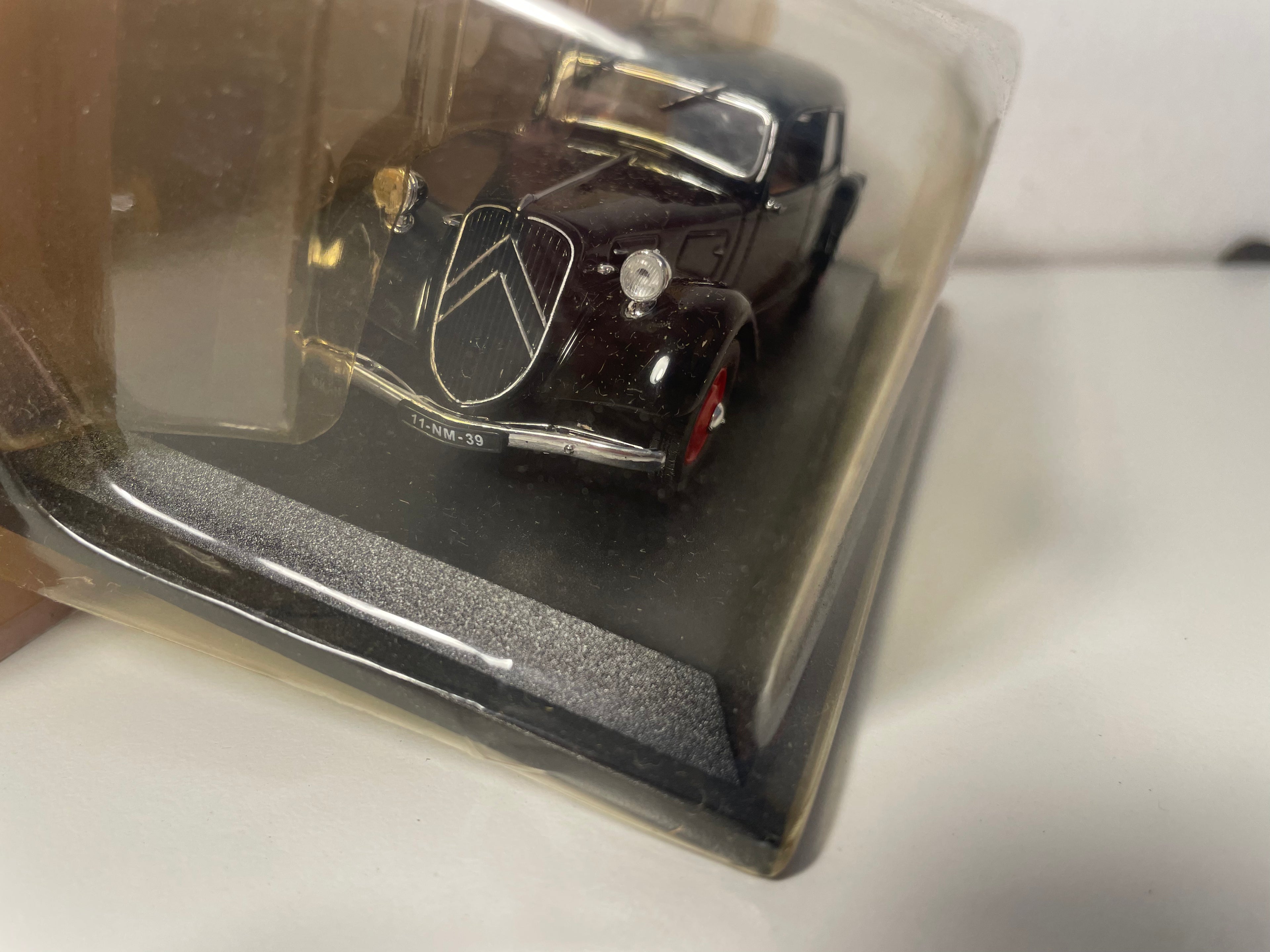 Citroën traction 11B Berline noire de 1939