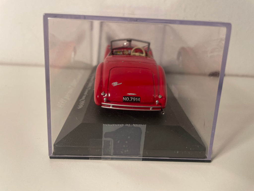 1939 Rode Alfa Romeo 2500S Touring
