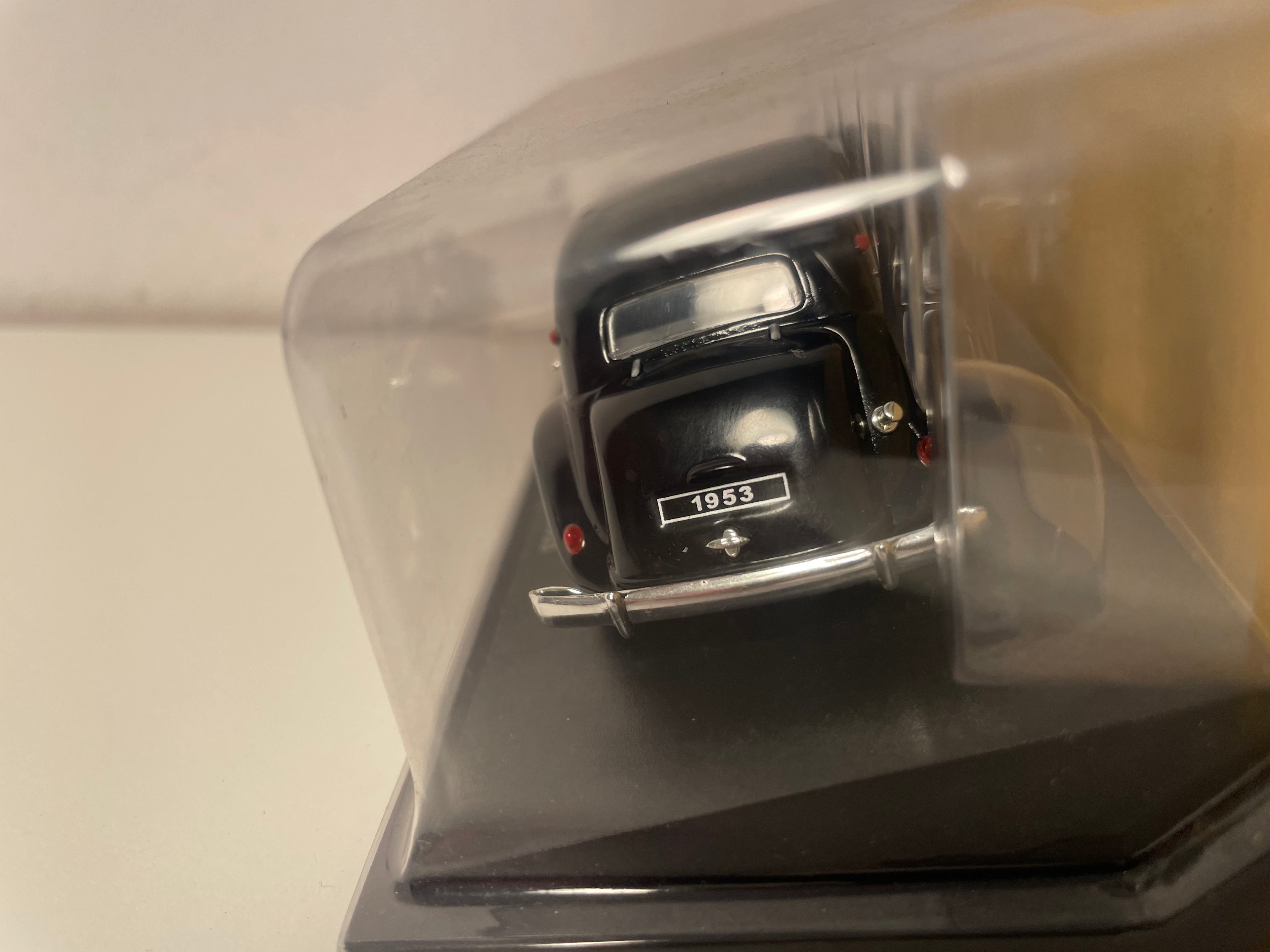 Citroën traction 11 nera del 1953