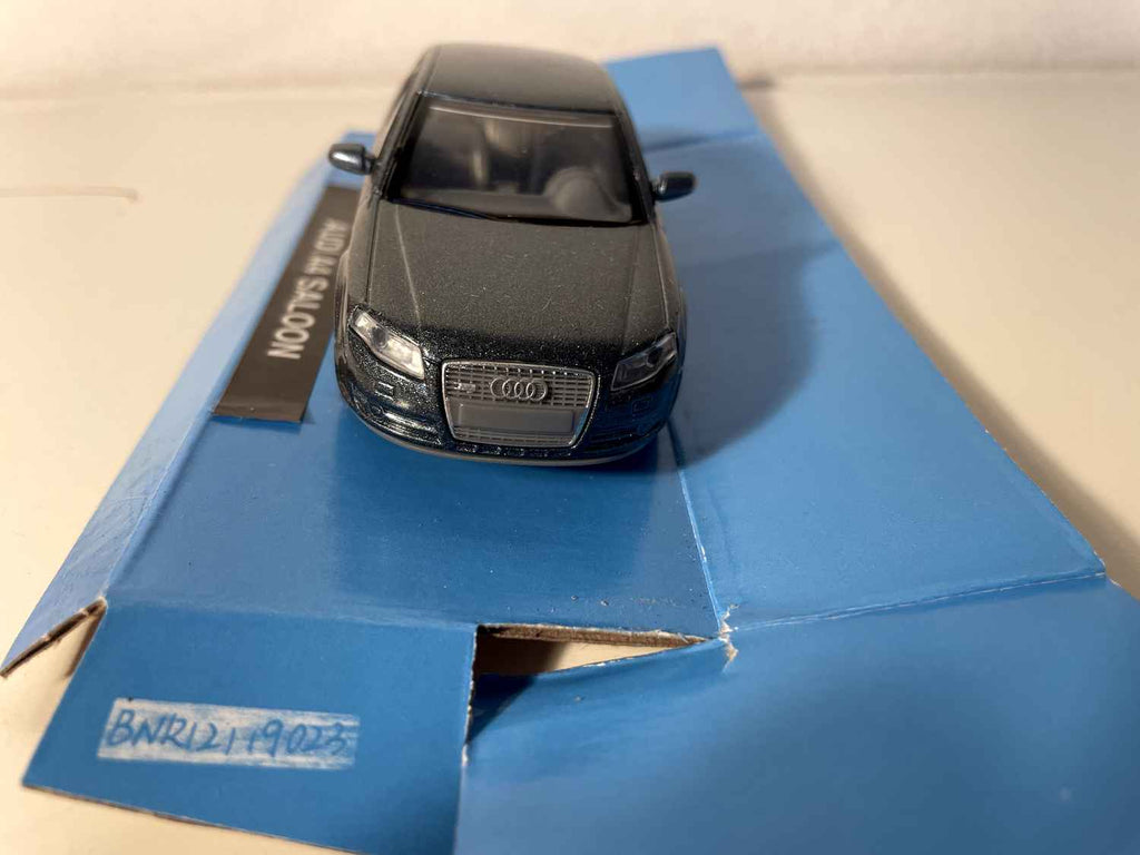 Audi A4 Sedán gris azulado - colección CityCruiser