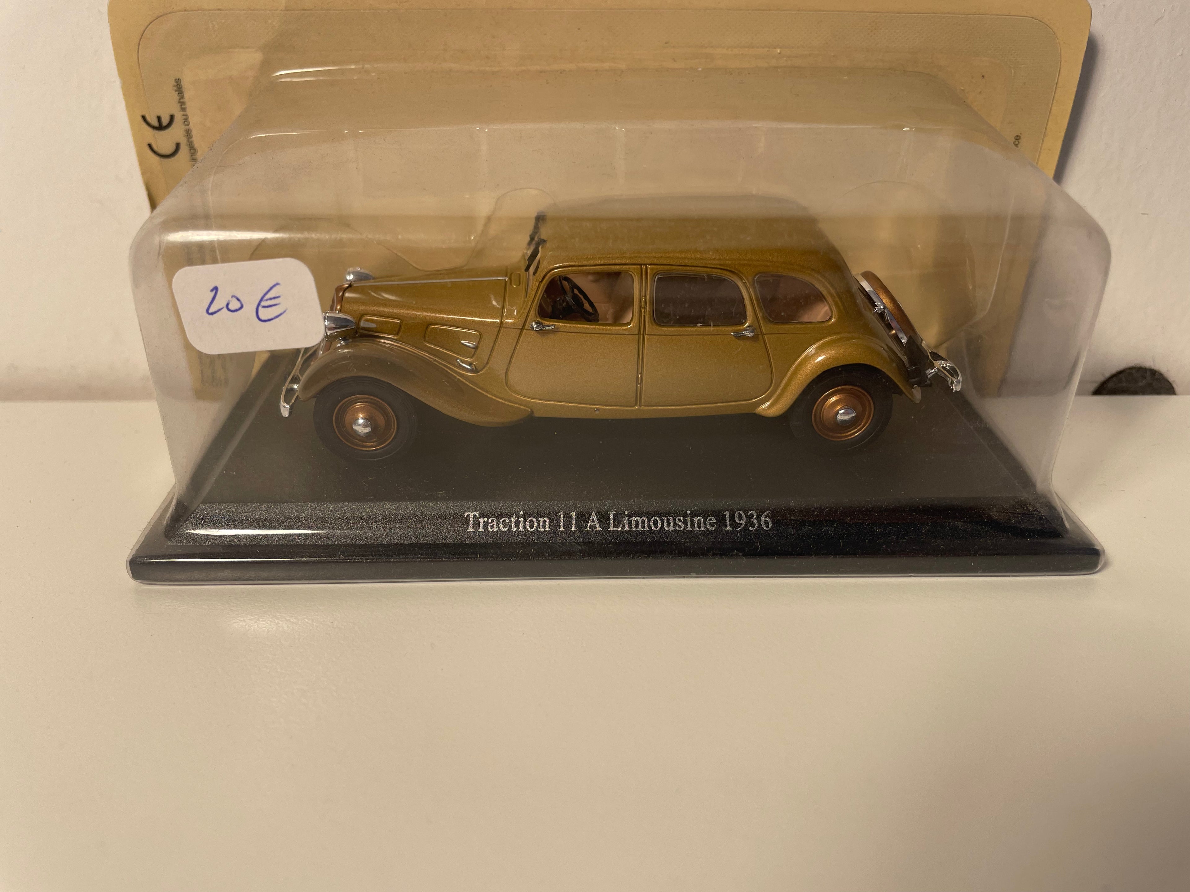 Citroën traction 11 A Limousine marron de 1936