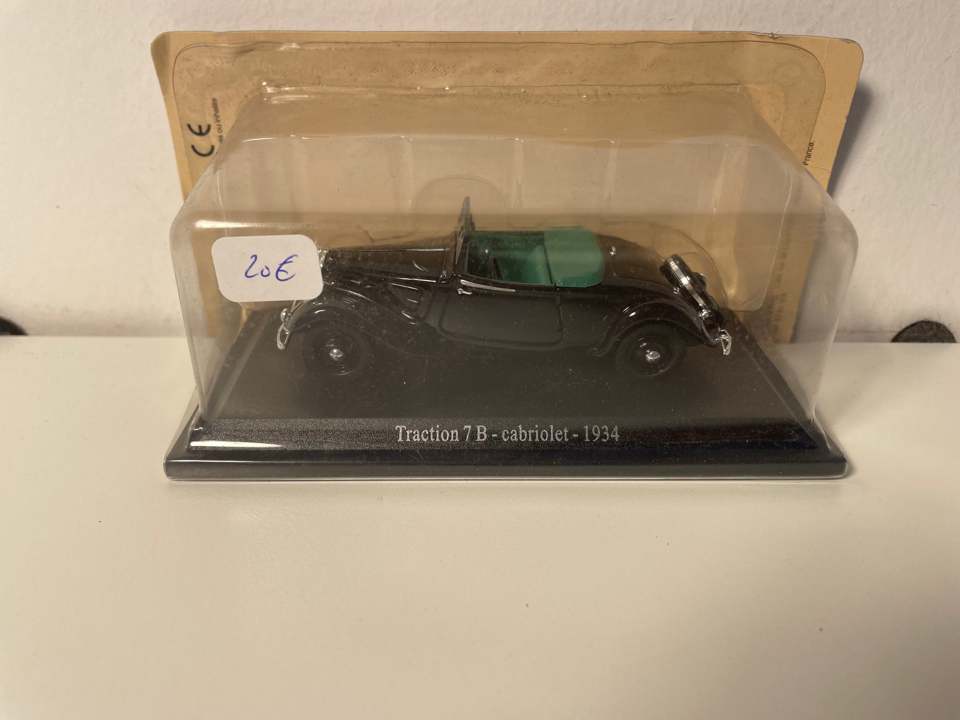 Citroën traction 7 B cabriolet noire de 1934