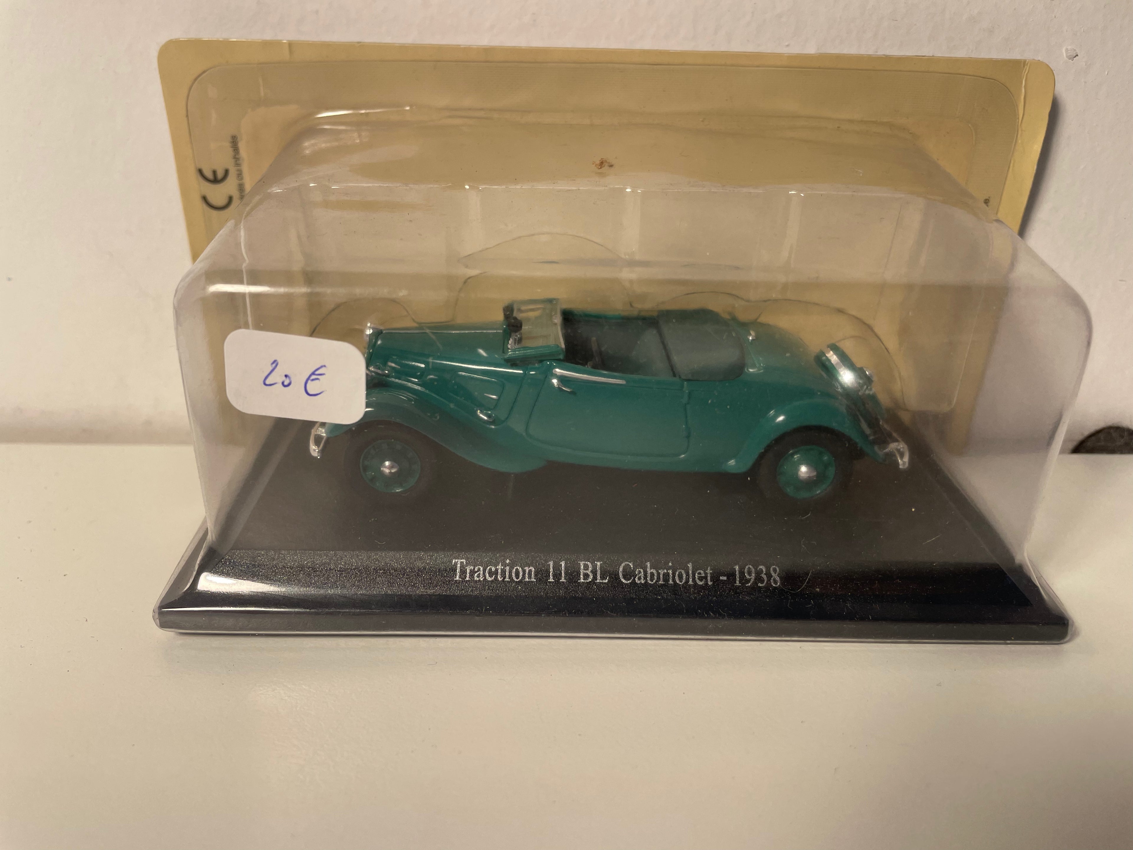 Citroën traction 11 BL cabriolet grénge vu 1938