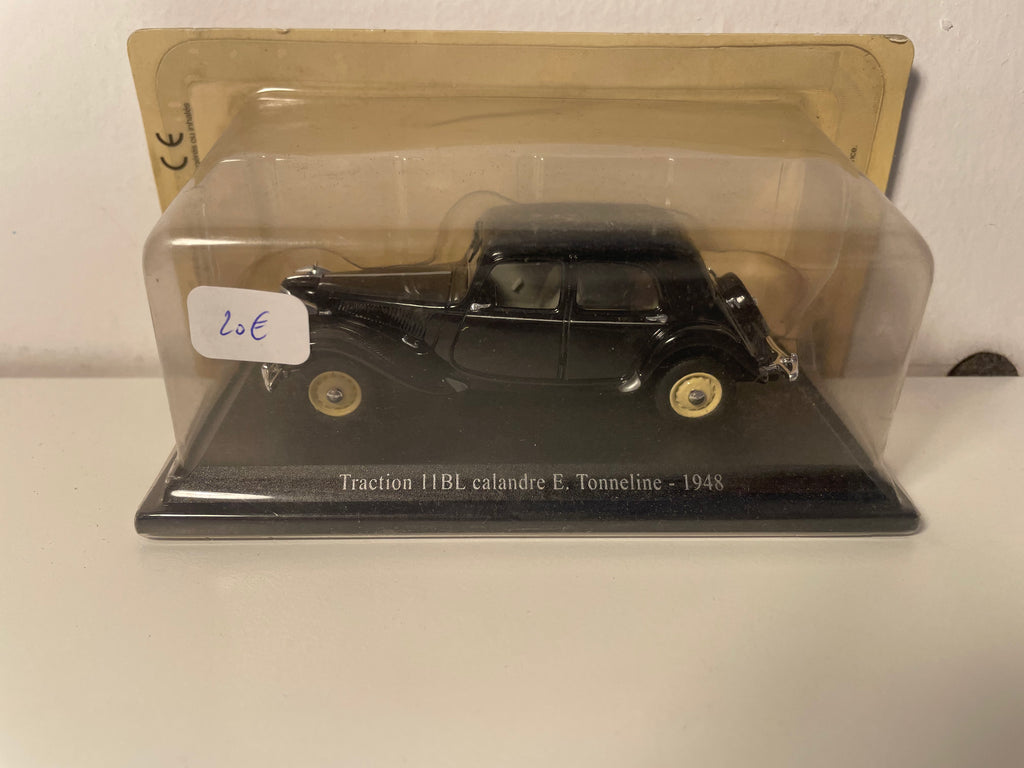 Citroën traction 11BL noire de 1948 - calandre E. Tonneline