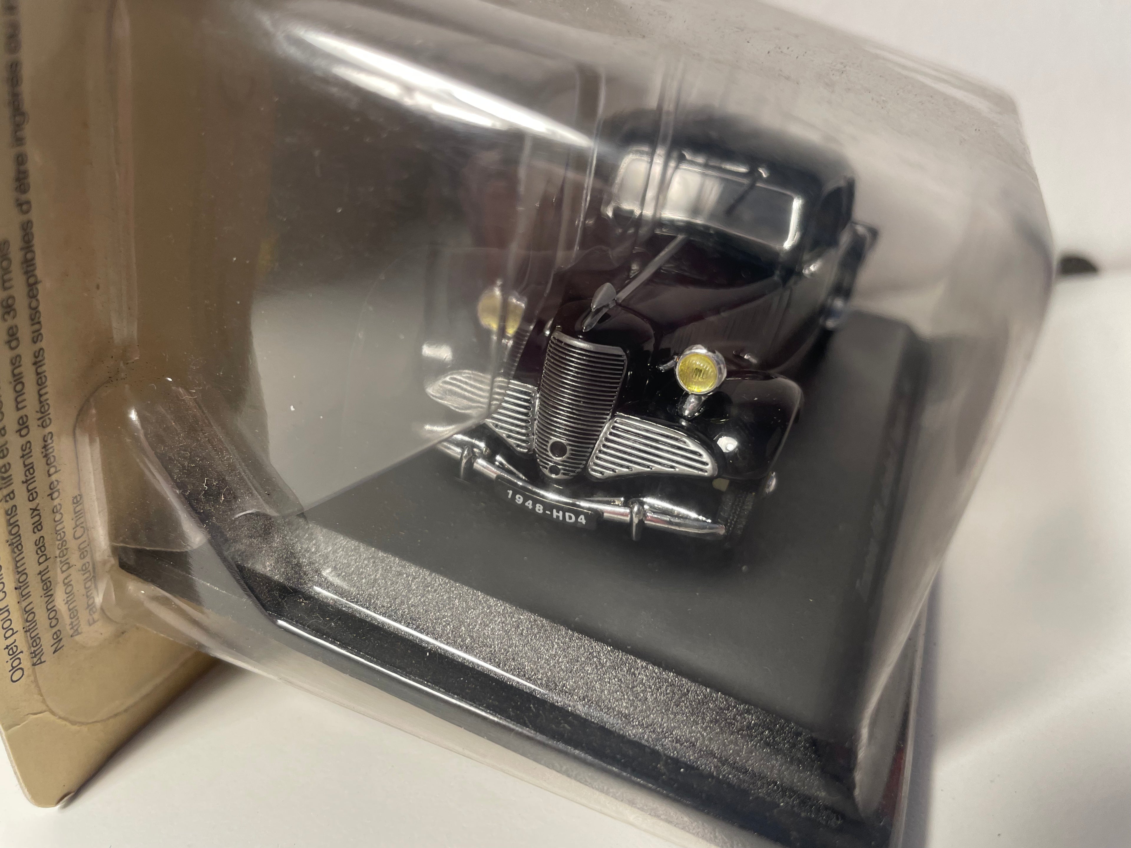 Citroën traction 11BL noire de 1948 - calandre E. Tonneline
