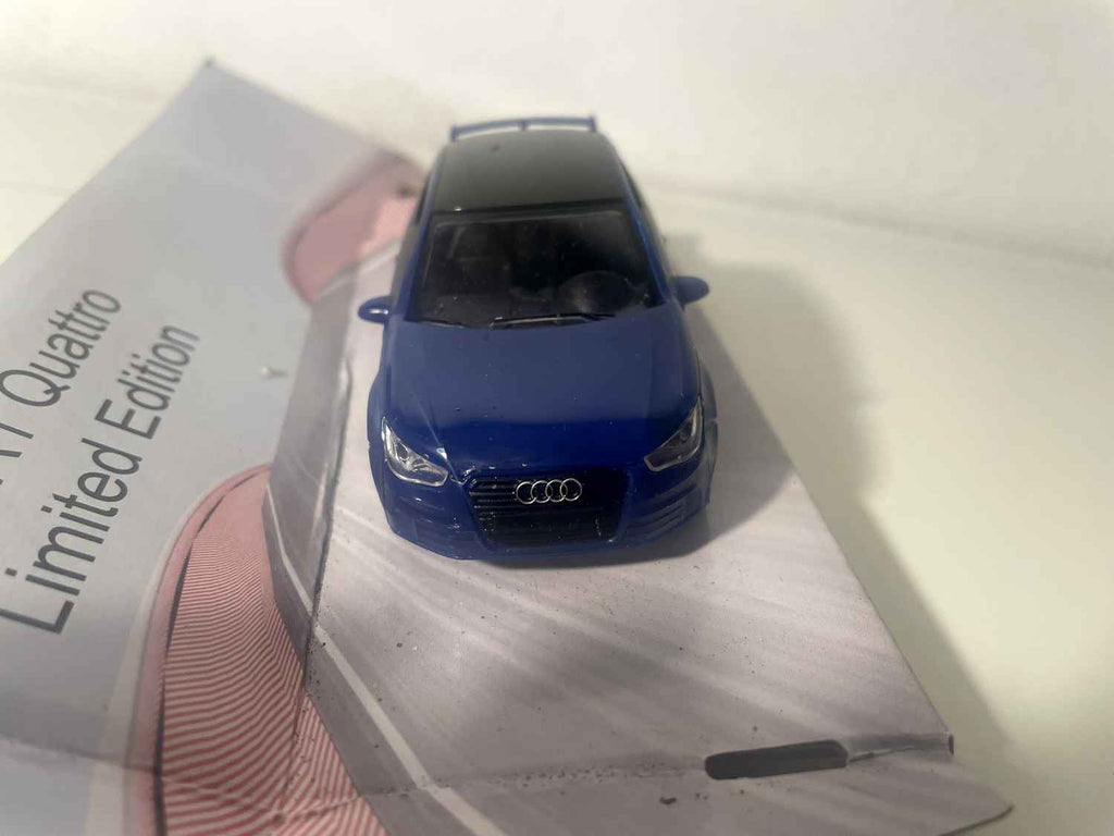 Audi A1 Quattro Blau - Mondo Motors