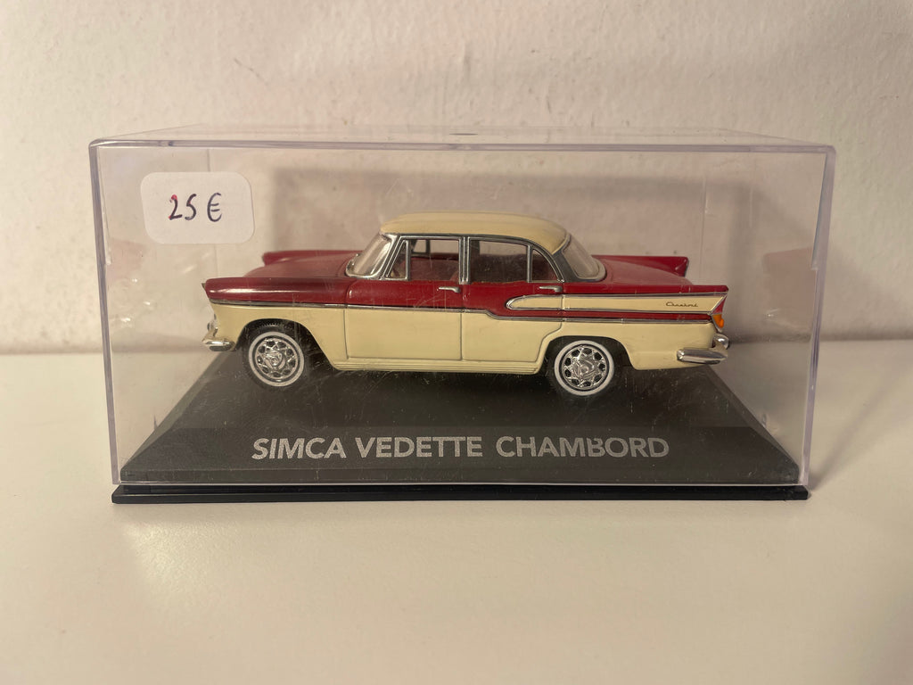 Simca Vedette Chambord burdeos y beige (caja de plexiglás)