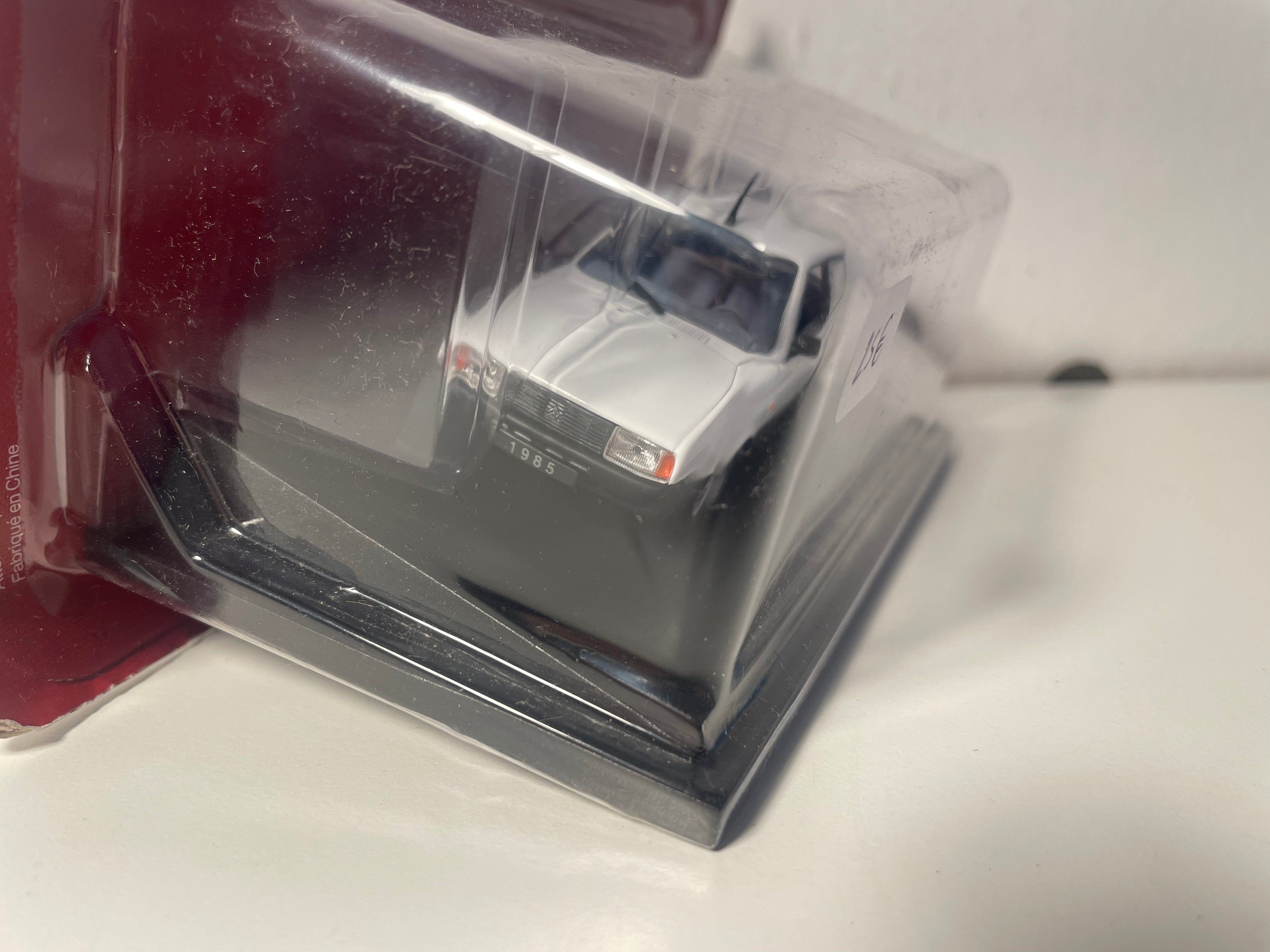 White Citroën Axel from 1985 (with blister)