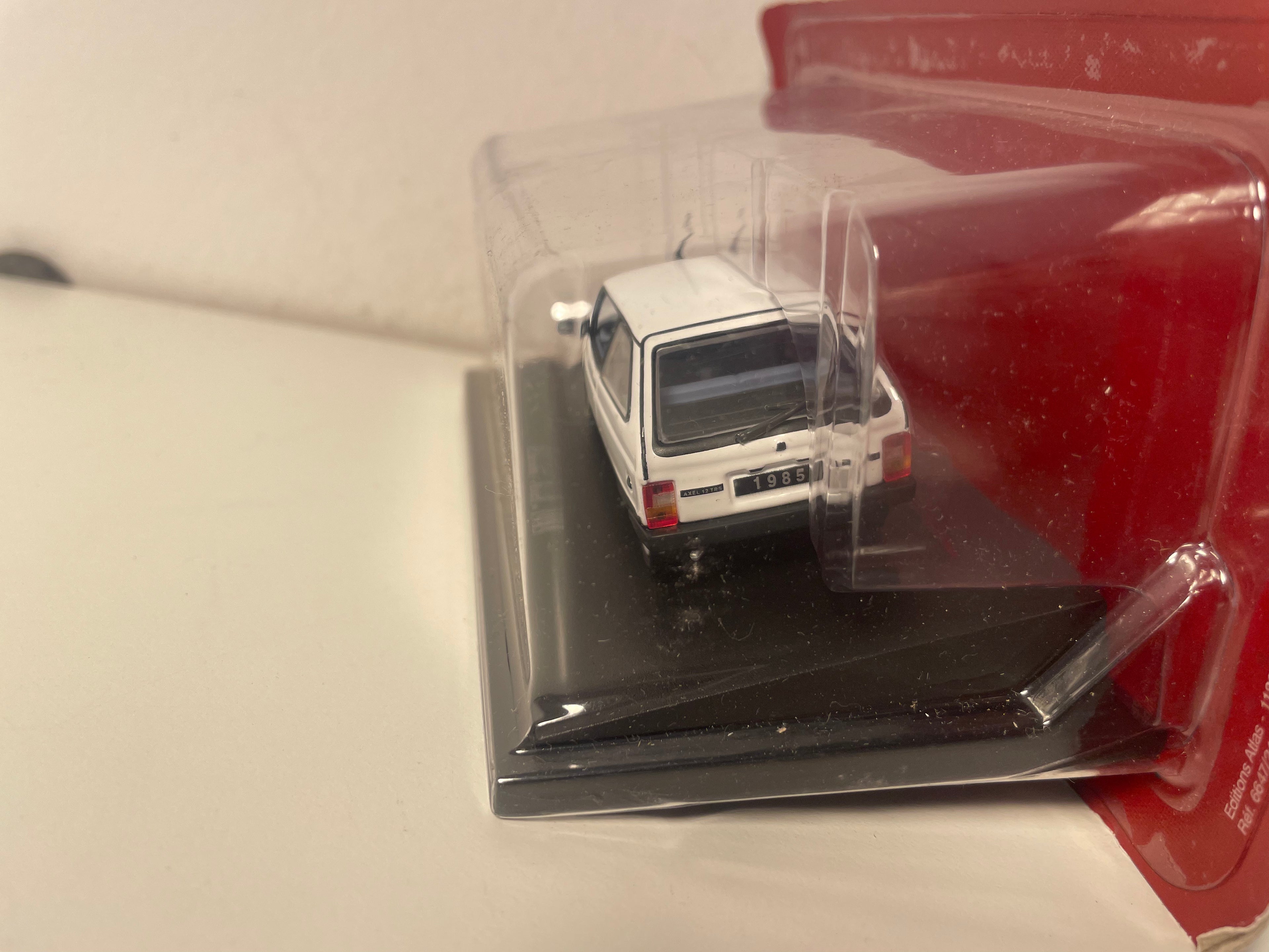 White Citroën Axel from 1985 (with blister)