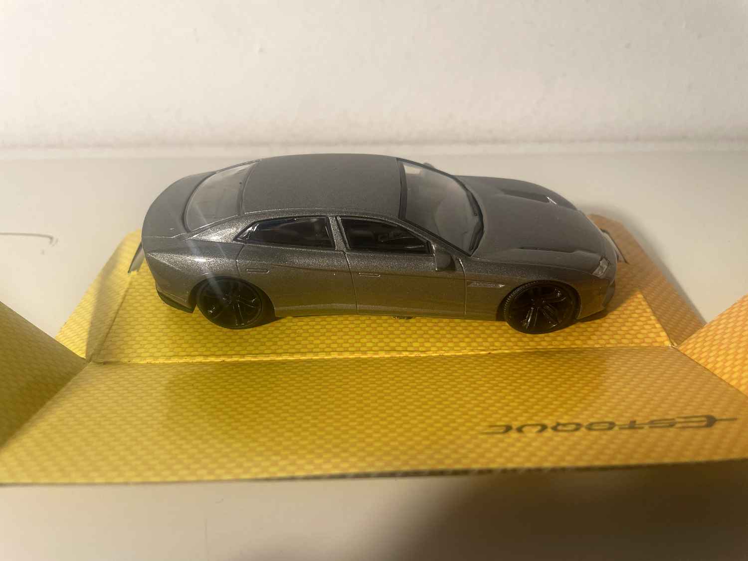 Lamborghini Estoque Brown - Mondo Motors