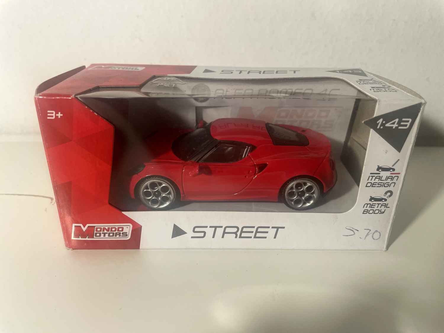 Alfa Romeo 4C rot - Mondo Motors