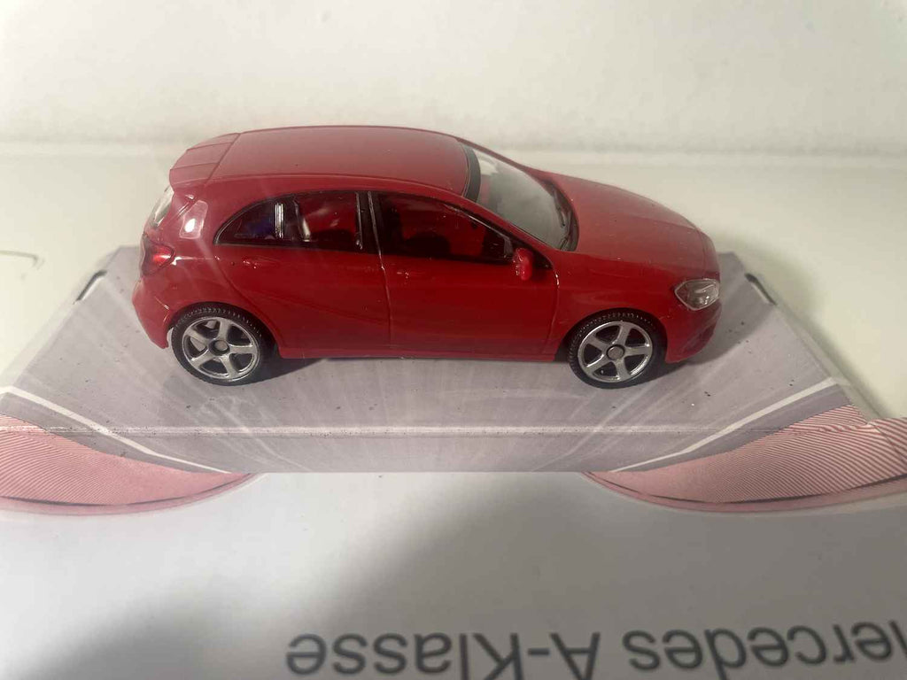 Mercedes A-Klasse rouge - Mondo Motors
