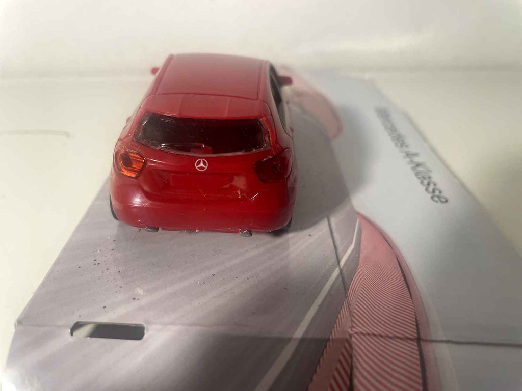 Mercedes A-Klasse rouge - Mondo Motors