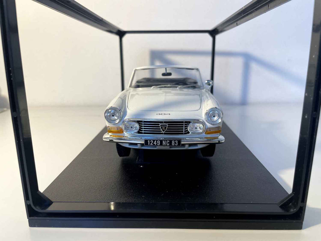 Peugeot 404 Cabriolet off-white (Skala 1/18) - Norev