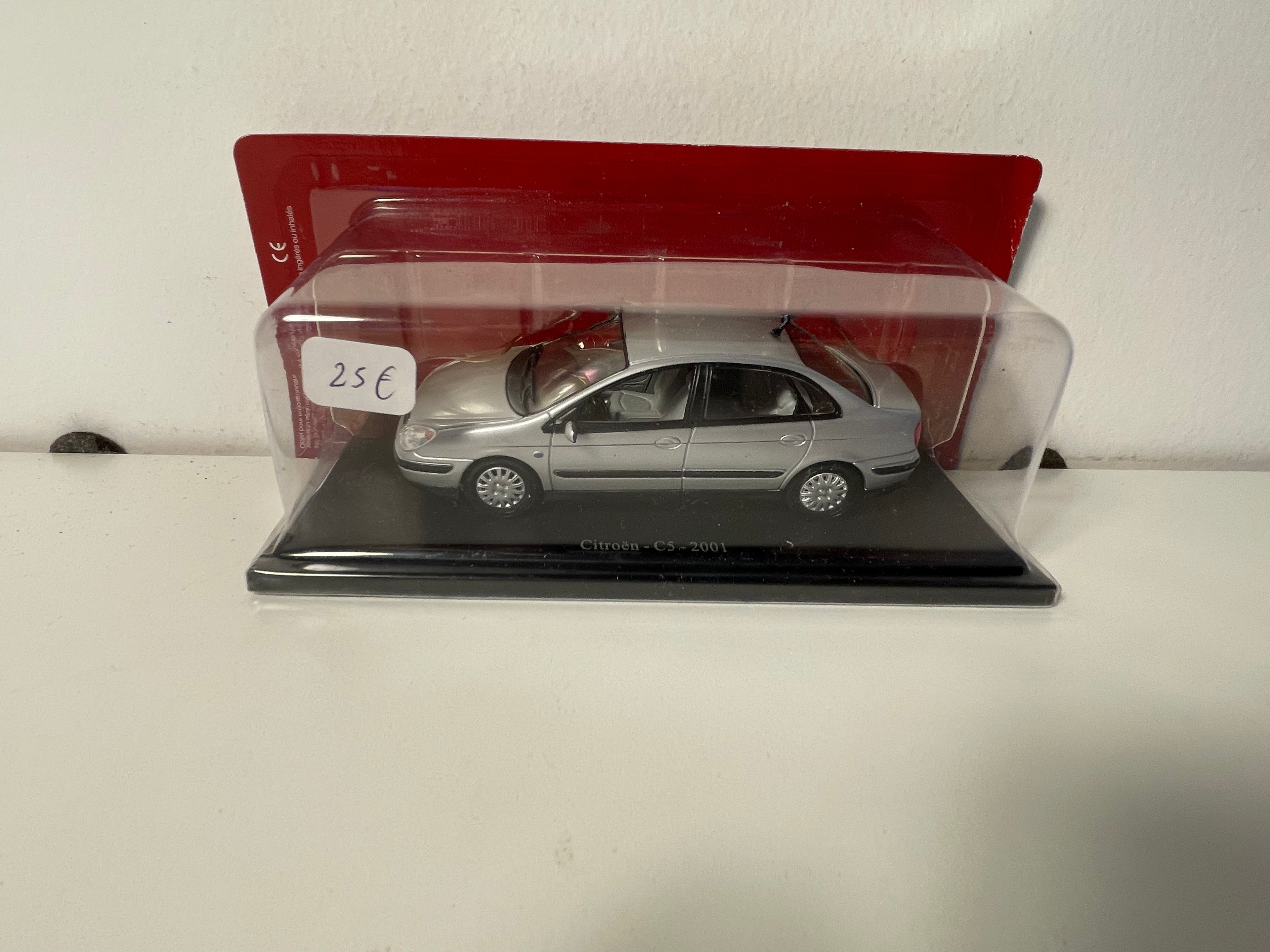 Citroën C5 Gray aus dem Jahr 2001 (Blister)