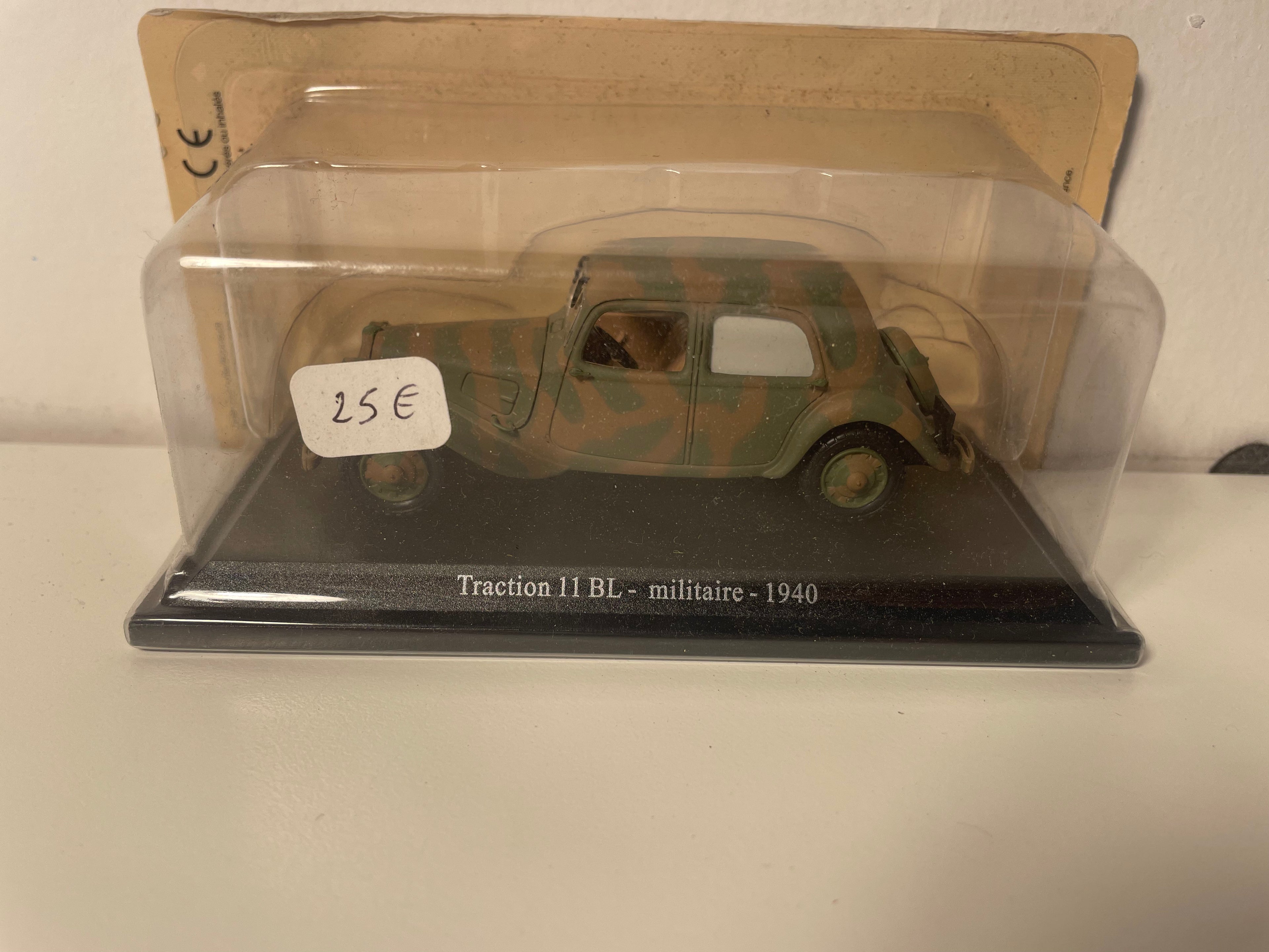 Citroën Traction 11 BL Military Brown and Green of 1940