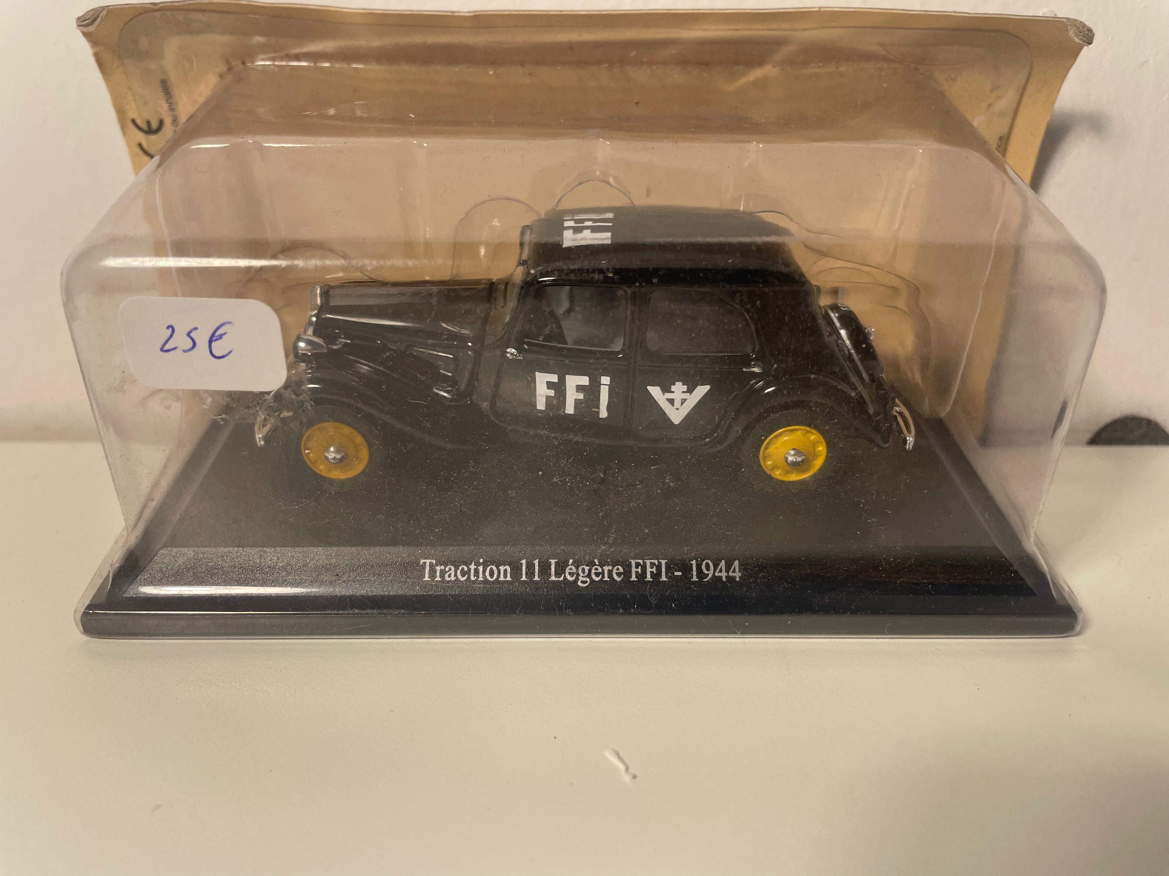 1944 Black Citroën Traction 11 légère FFI