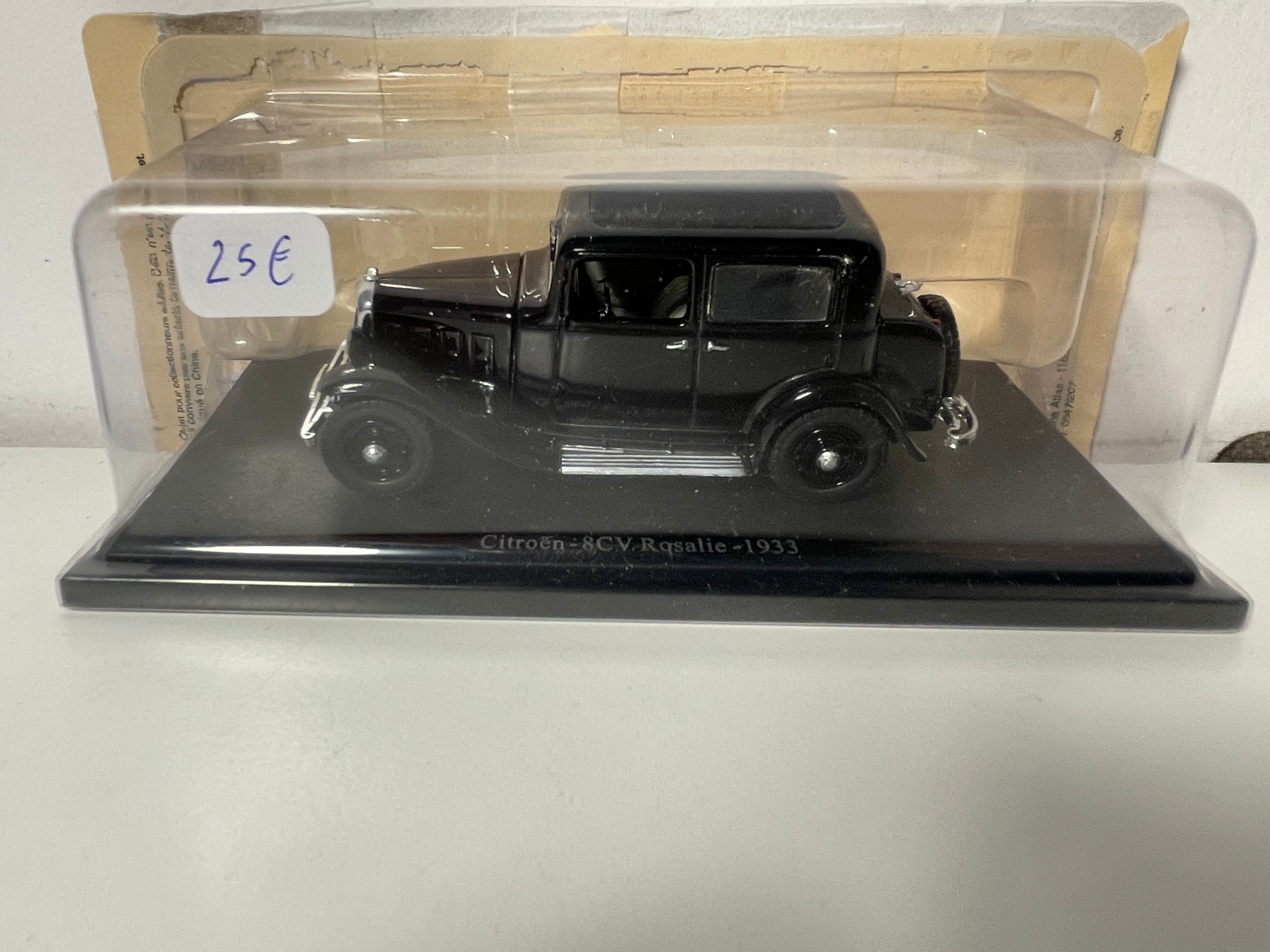 Citroën 8CV Rosalie preto de 1933 (em blister)