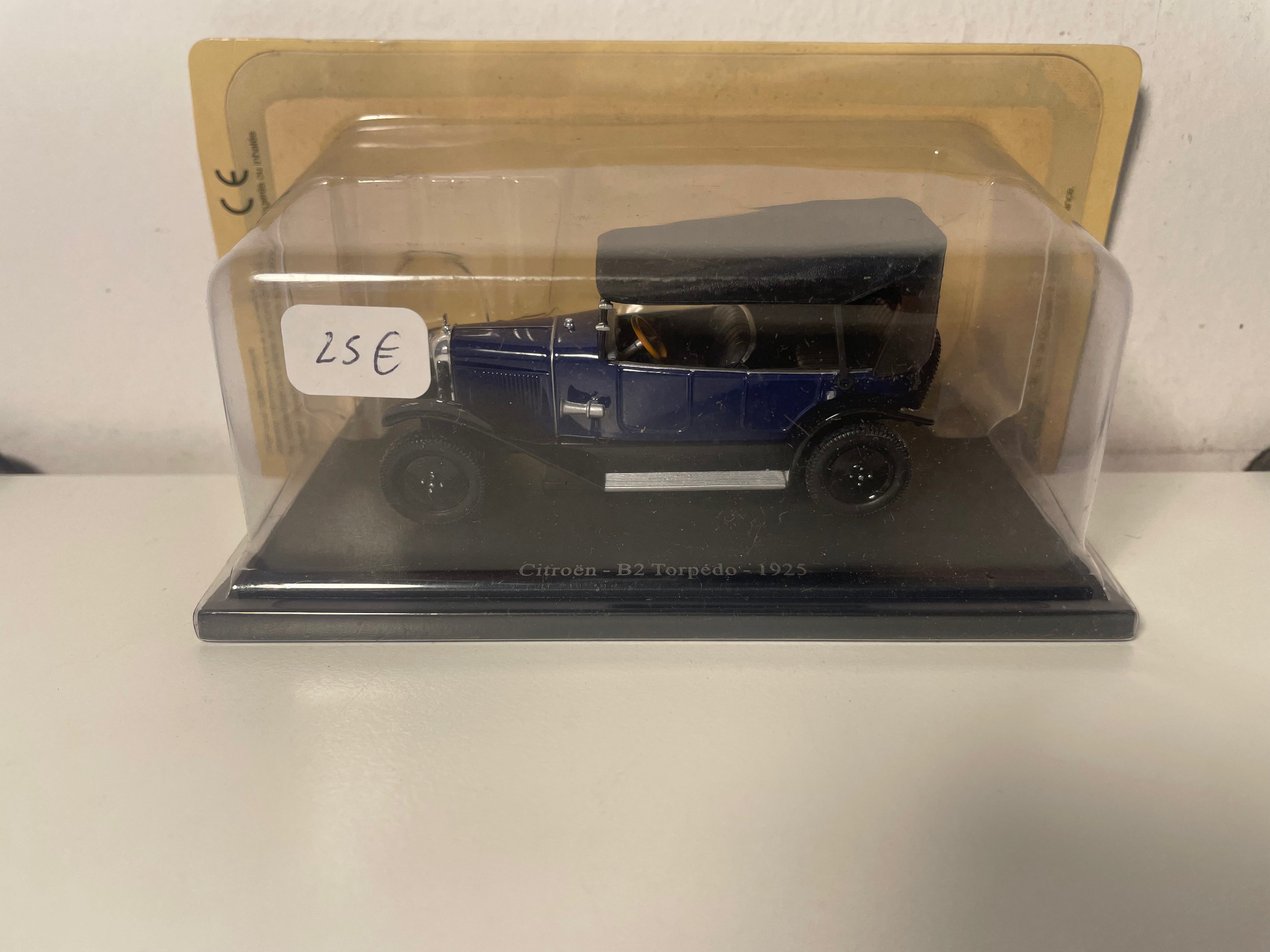 Citroën B2 Torpedo azul de 1925 (em embalagem blister)