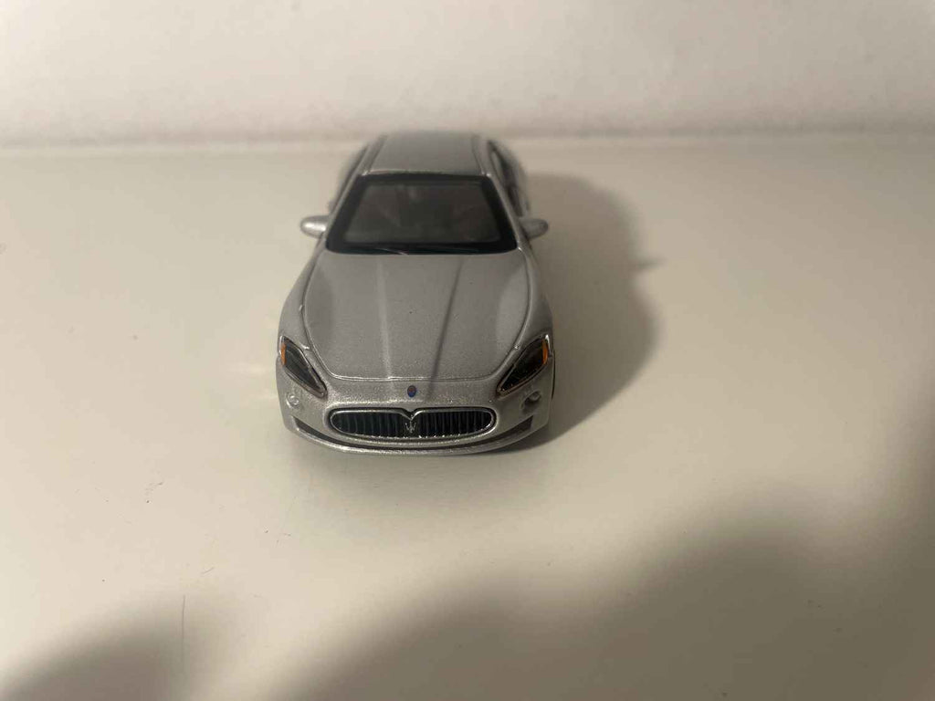 Maserati Gran Turismo szara - Burago