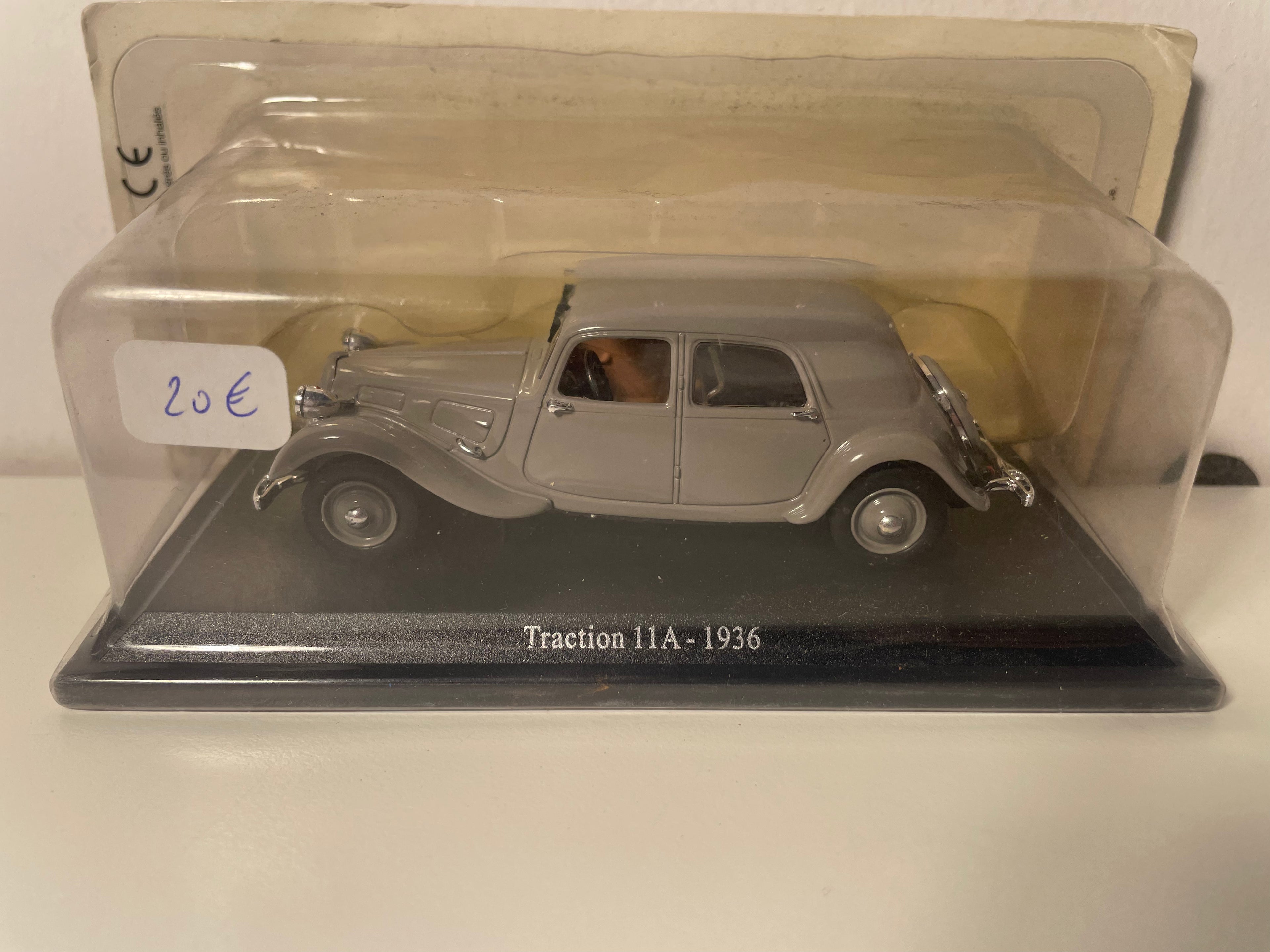 Citroën traction 11A grise de 1936