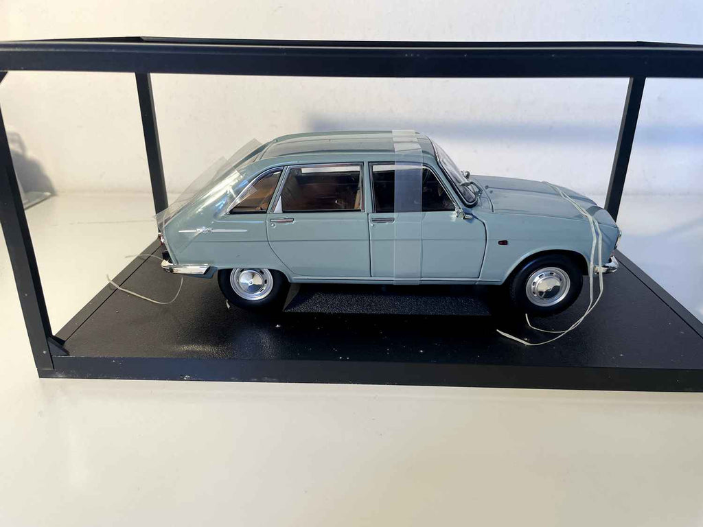 Renault 16 grün/grau? (Norev) - Skala 1/18.