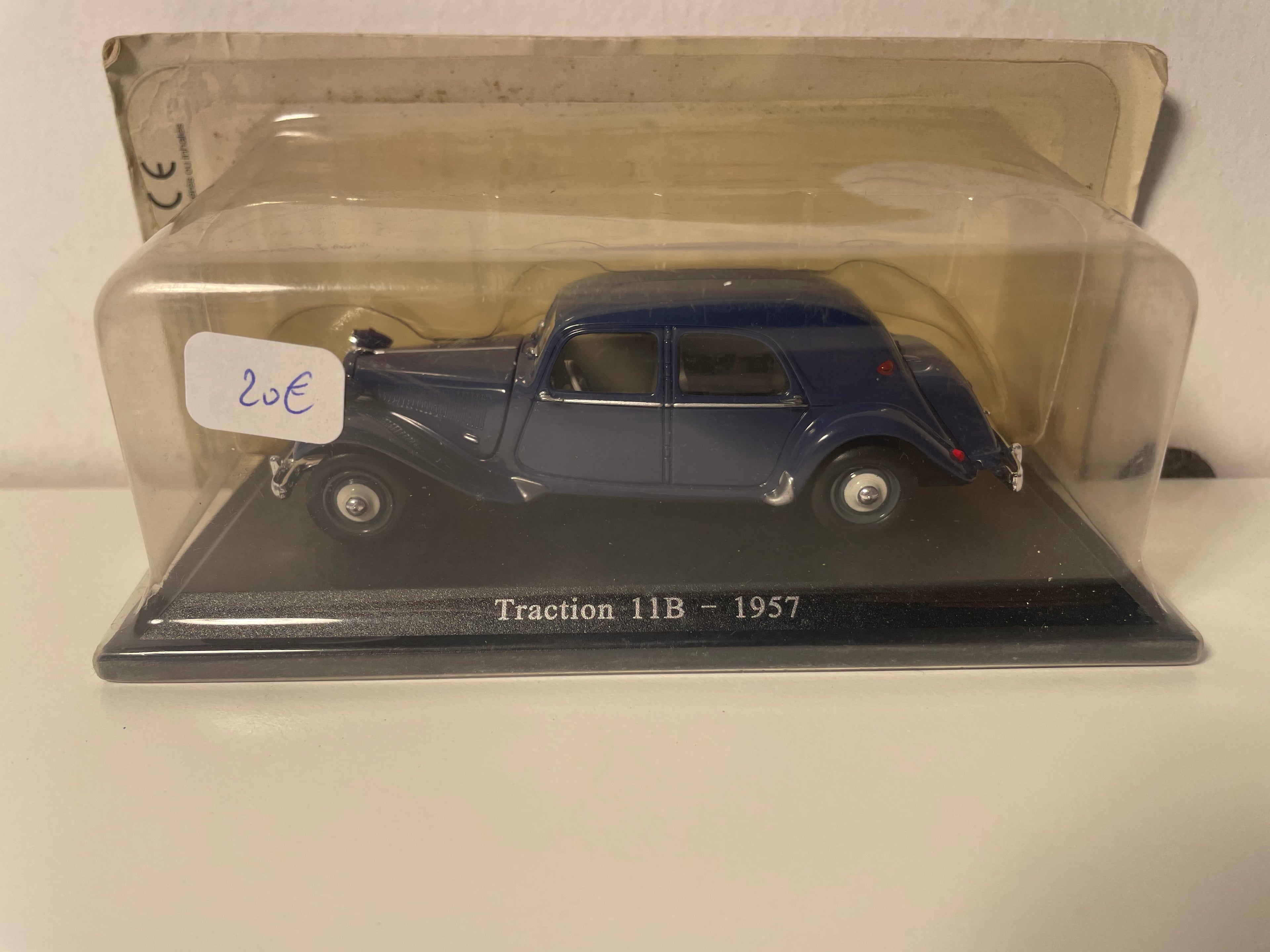 Citroën 11B azul escuro de 1957