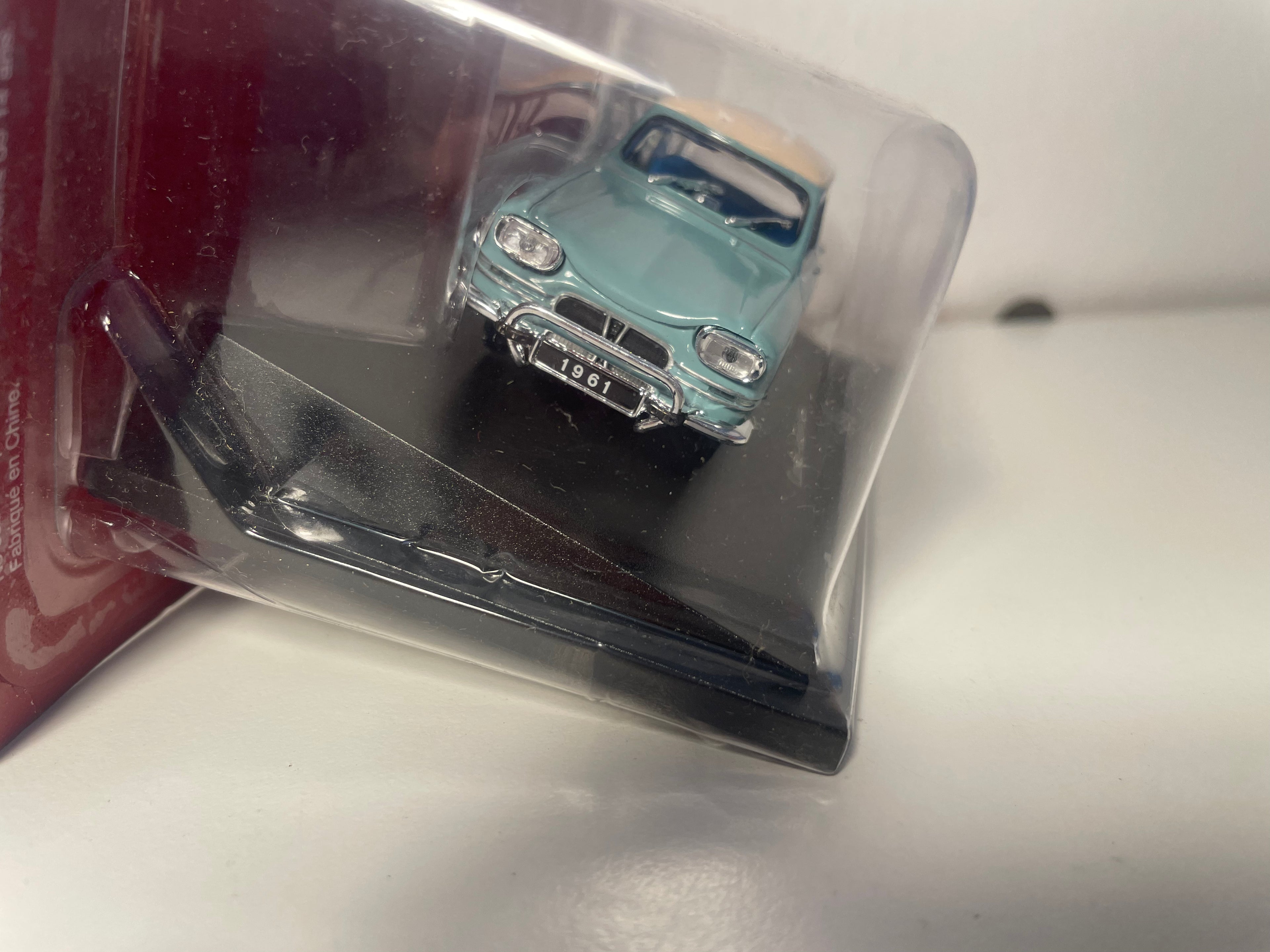 Citroën Freund 6 BLEUE und gebrochenes weißes Dach von 1961 (unter Blister)