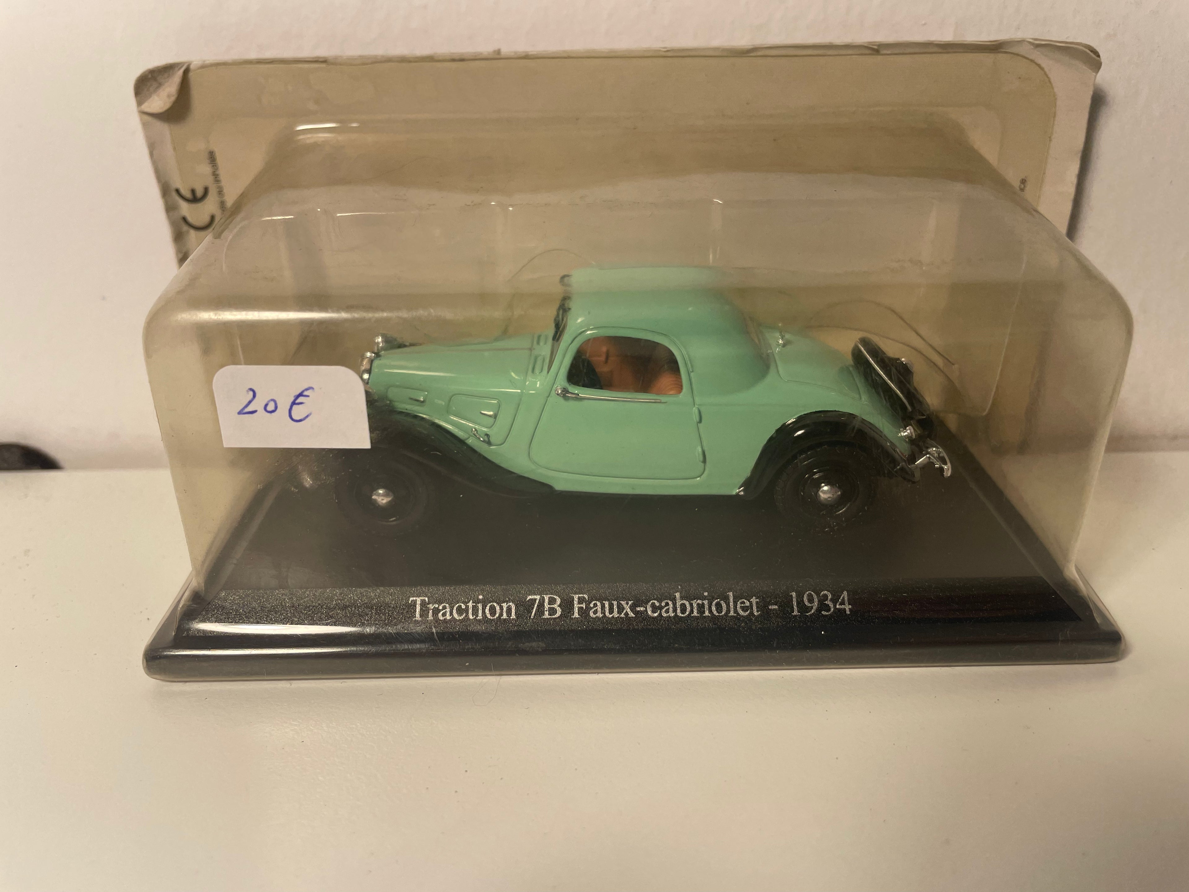 Citroën Traction 7B Faux-Cabriolet Verde e Preto de 1934