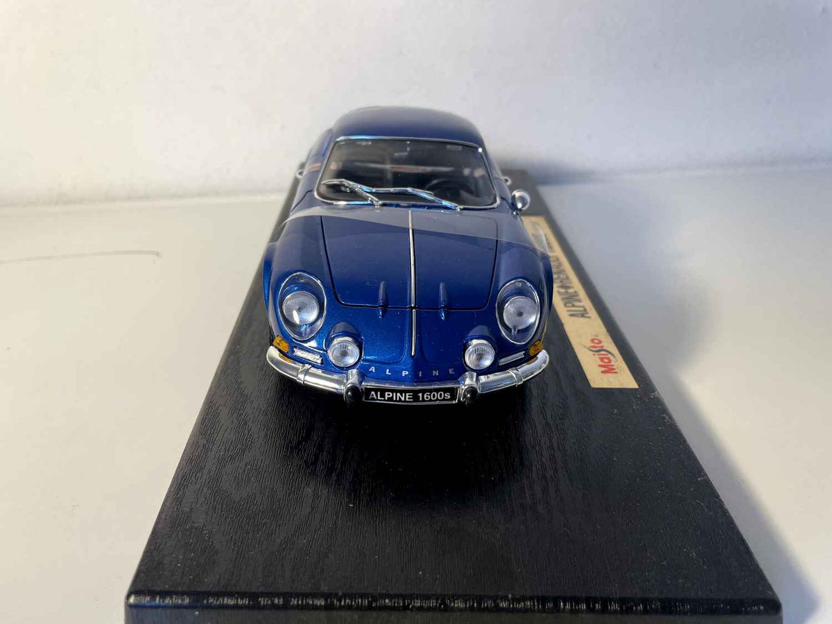 Renault Alpine 1600S azul de 1971 (escala 1/18) - Maisto