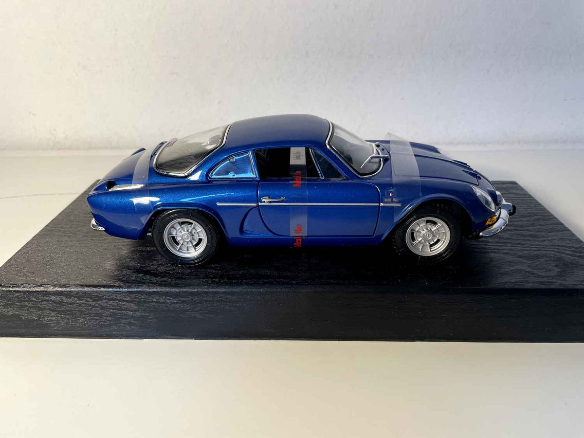 Renault Alpine 1600S azul de 1971 (escala 1/18) - Maisto