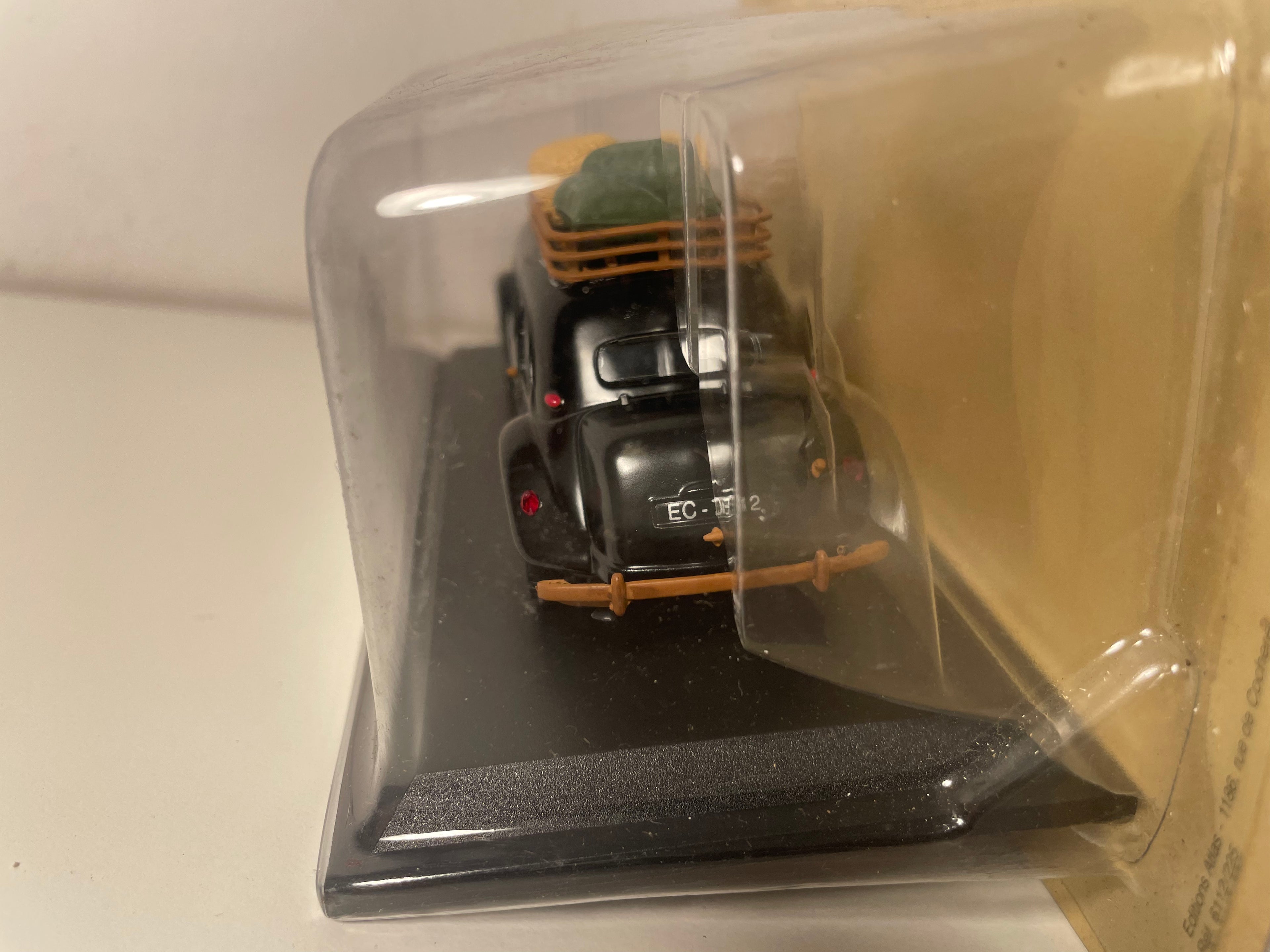 1954 Citroën Traction 15 Six Preto Taxi de Brousse no Vietname