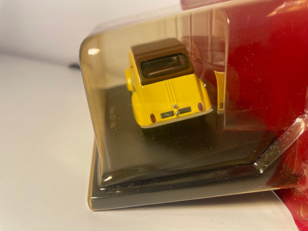 Citroën 2 CV amarillo con capota marrón de 1961