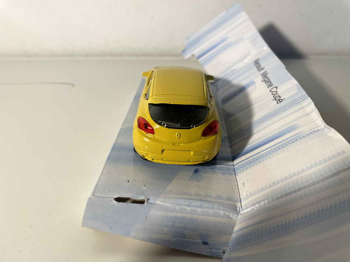 Renault Mégane coupé żółty - Mondo Motors