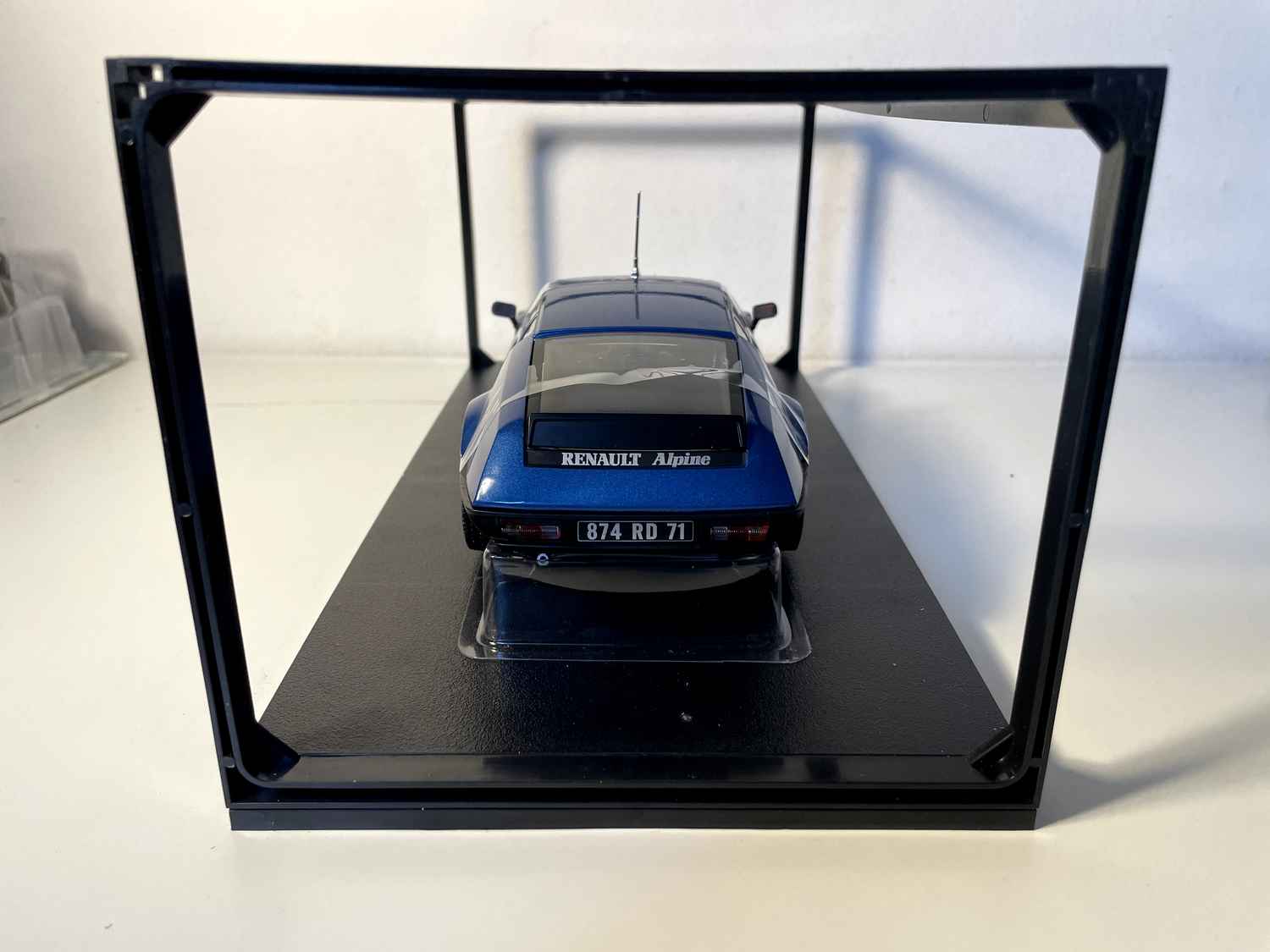 Renault Alpine A310 V6 niebieski (skala 1/18) - Norev