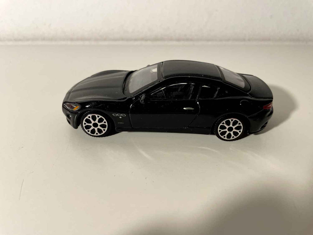 Masérati Gran Turismo noire - Burago