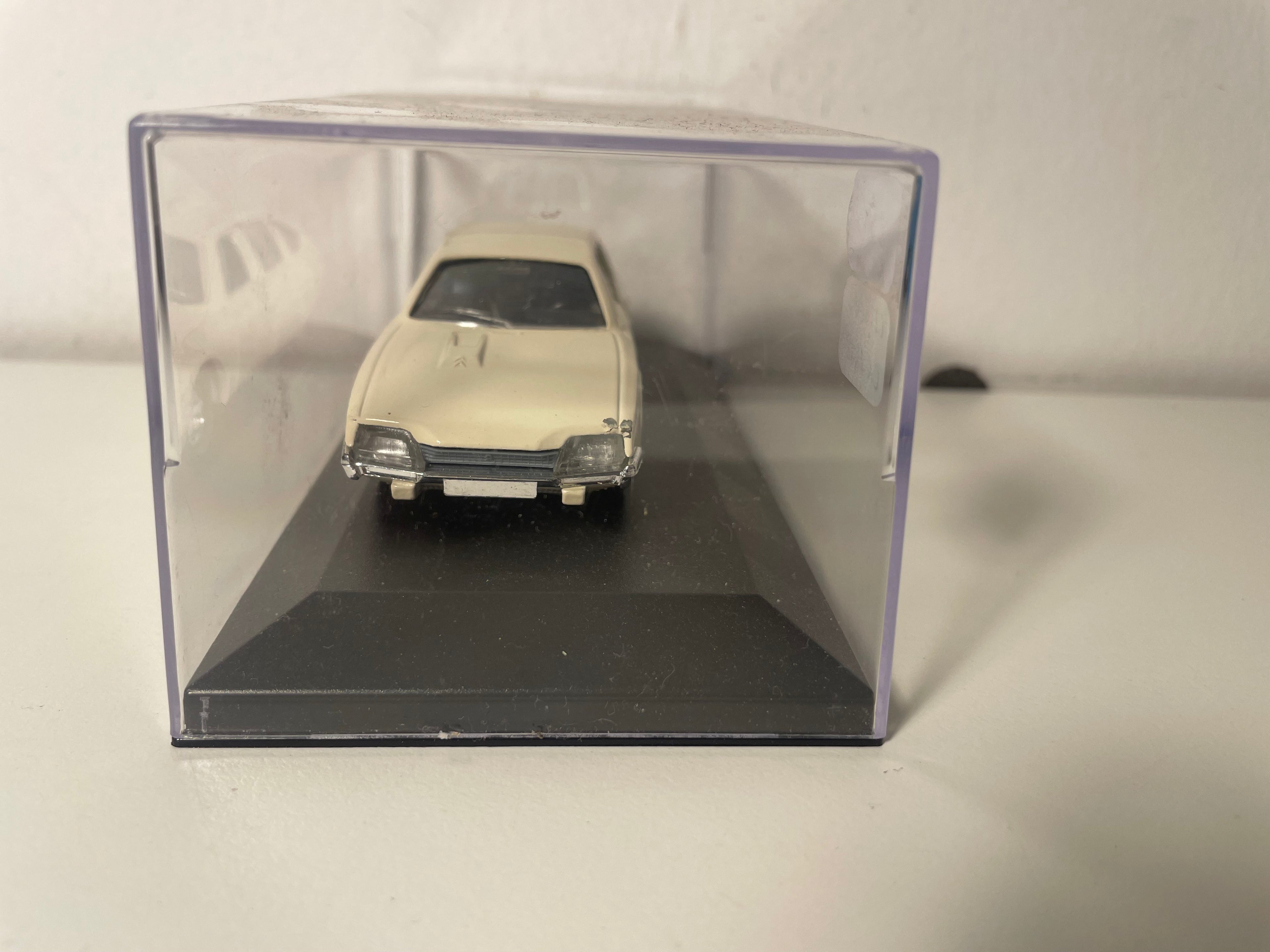 Citroën CX 2400 beige - SOLIDO