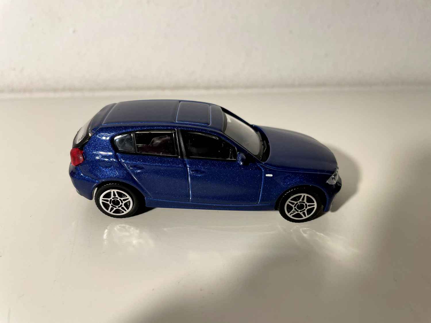 BMW seria 1 niebieska - Burago