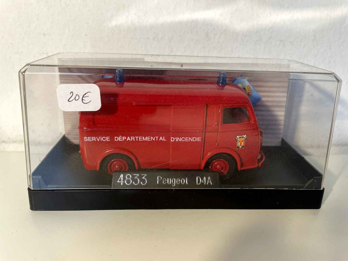 Peugeot D4A rouge POMPIERS (Solido référence 4833)