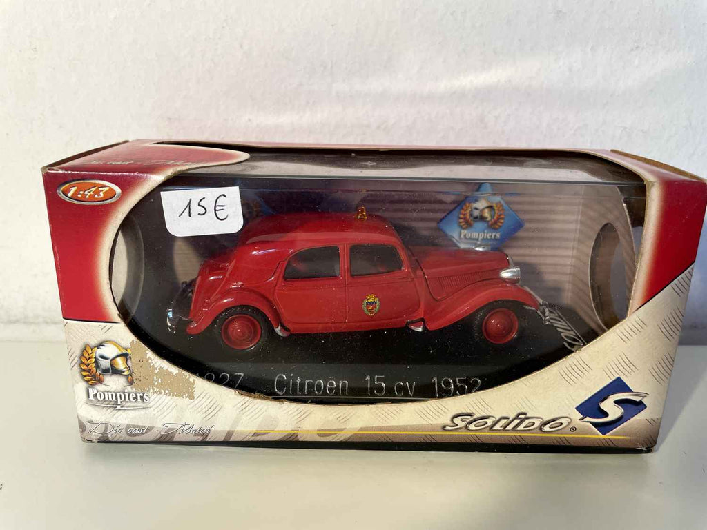 Citroën traction 15 CV red from 1952 FIREFIGHTERS (SOLIDO reference 4827)