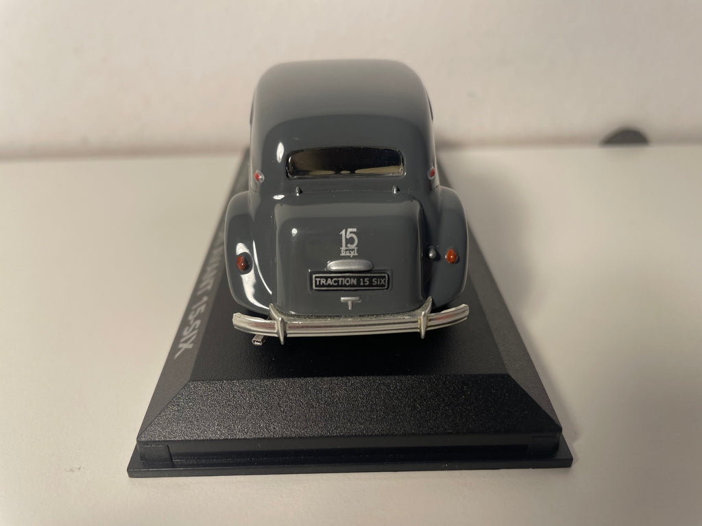 Citroën traction avant 15-six grau (Plexi-Box)