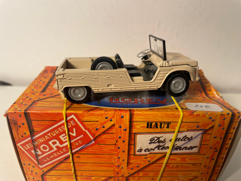 Citroën Méhari beige aus 1969 - NOREV (Auto an Kartonschachtel)